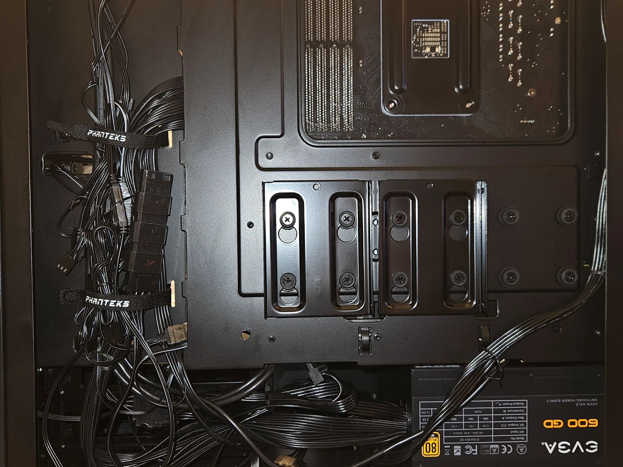 1080P Gaming PC |Ryzen 7 2700X|GTX 1070 TI 8GB|Windows 10 (Activated)|1TB NVME|16 GB 3200 Mhz|WIFI