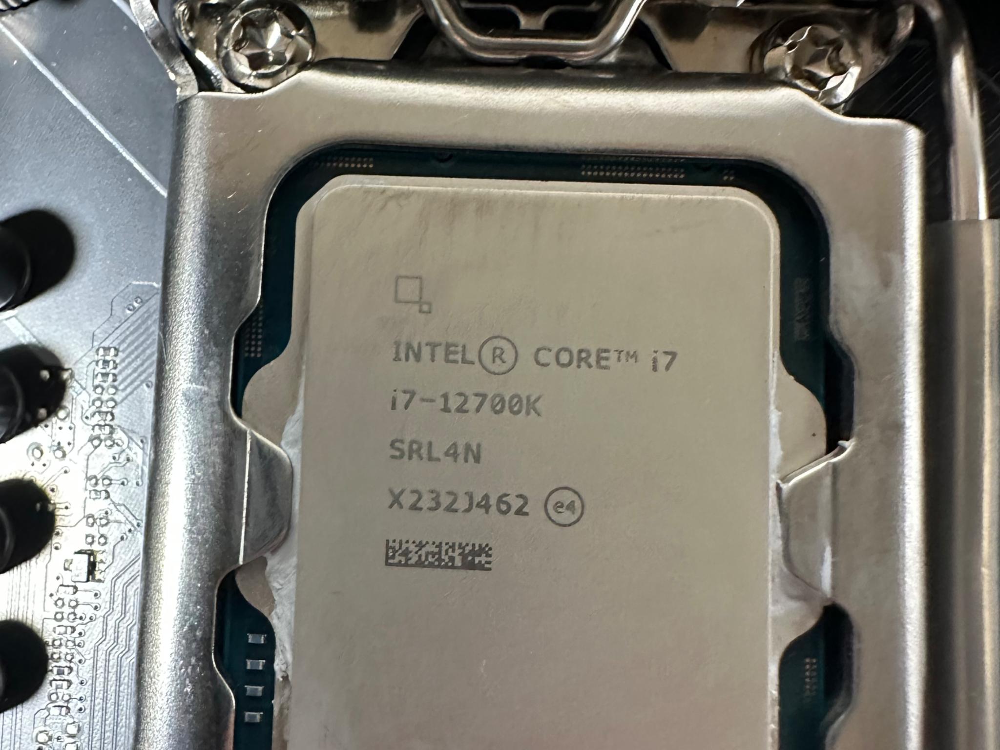 Intel i7-12700k, 32GB Ram, Deepcool Assassin IV Heatsink, Asus Tuf Gaming Z690-Plus WiFi D4