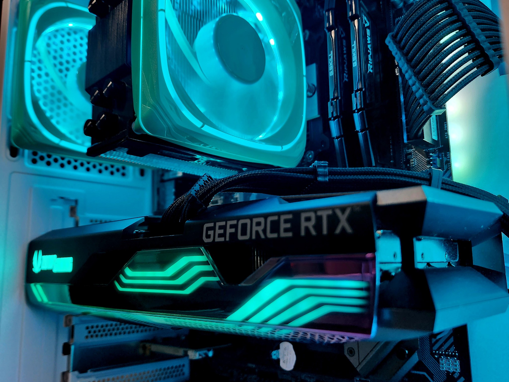 💎🤍💎 Zotac RTX 3070 // AMD Ryzen 7 3700X // OLOy 16GB 3200MHz