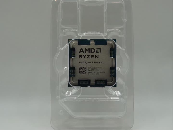 AMD RYZEN 7 9800x3D