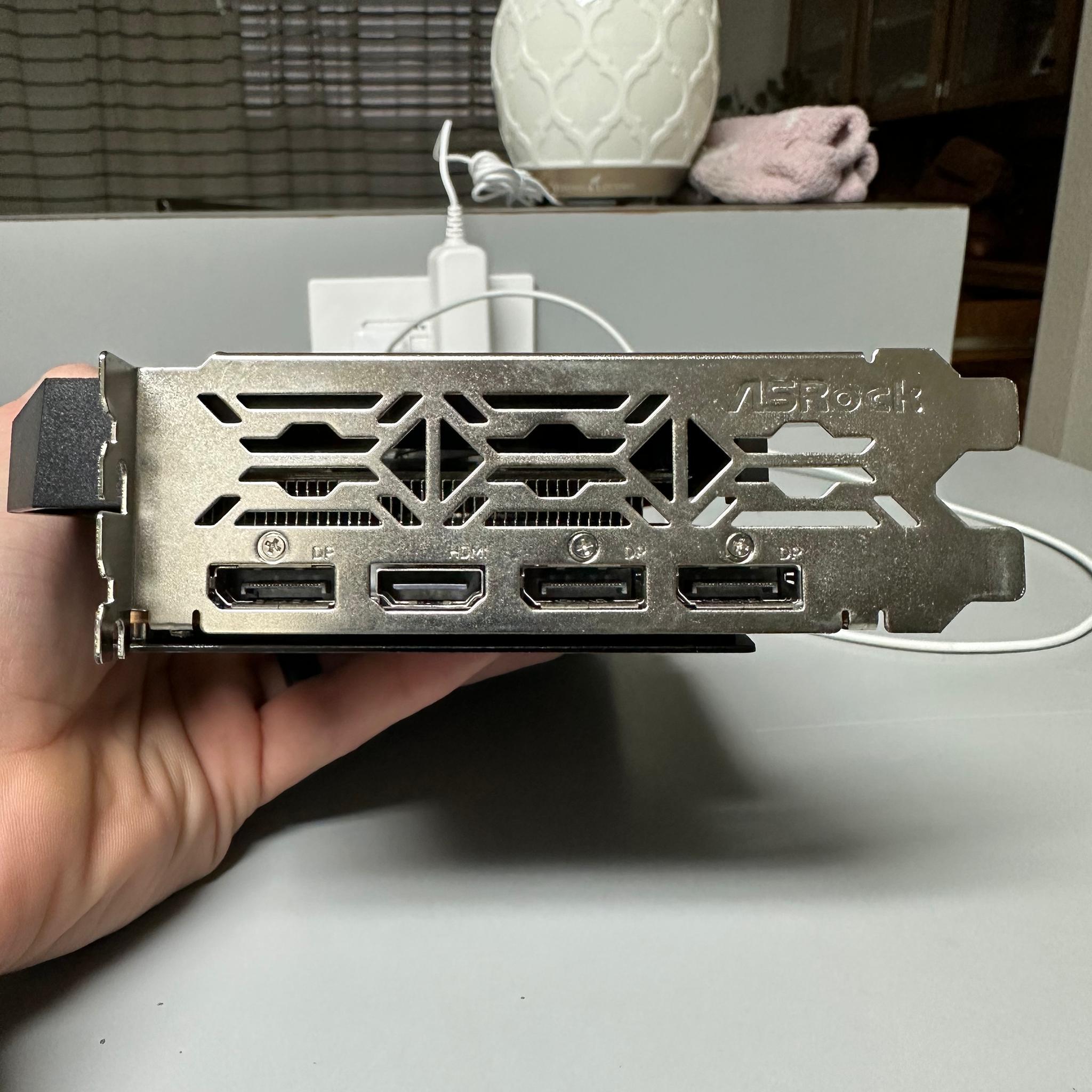 ASRock Radeon RX 6600 XT Challenger D OC 8GB GDDR6!