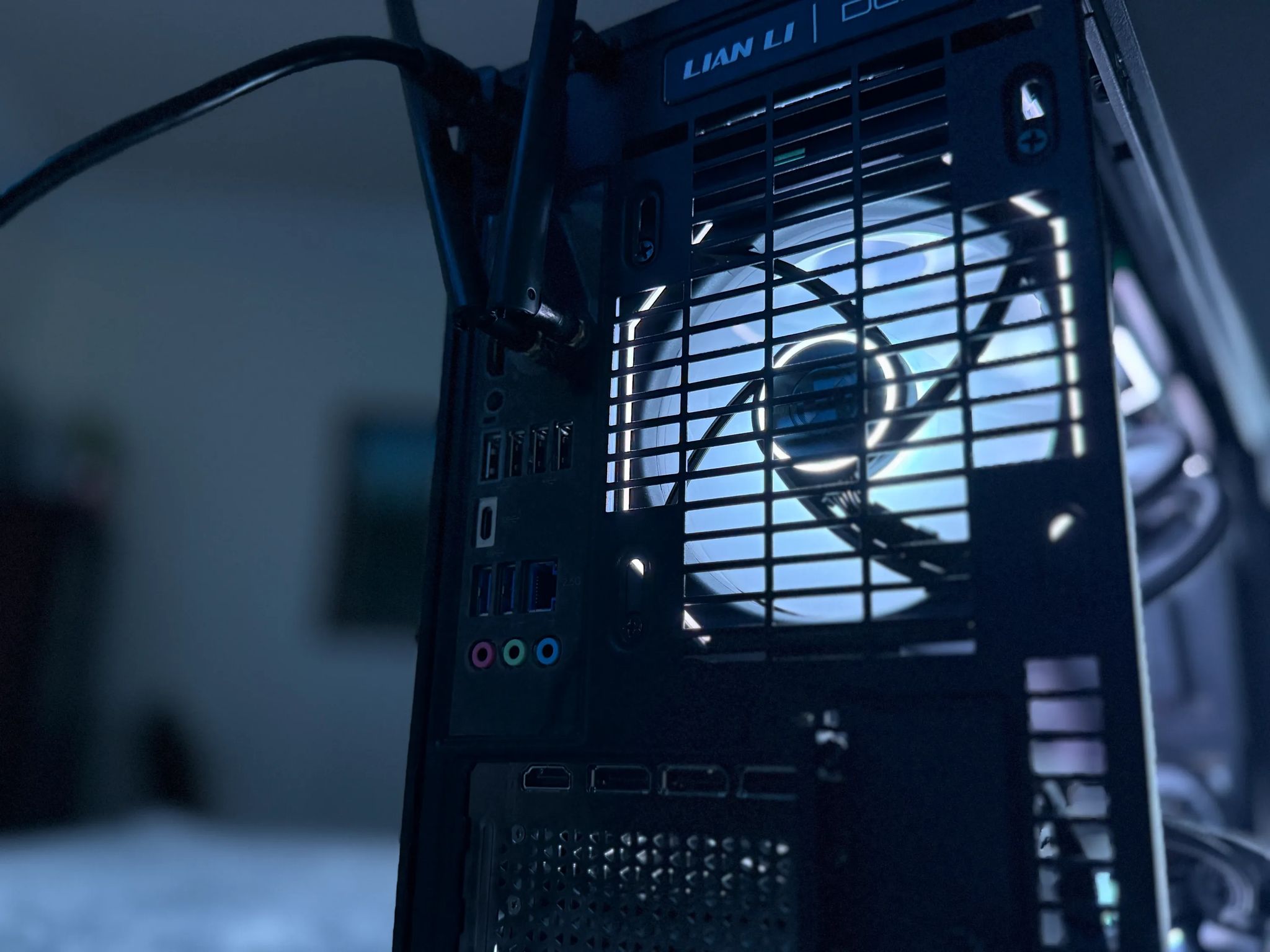 4K Streaming PC - The White Sentinel | RTX 5080 OC | 7950X3D | 32GB DDR5 | 2TB NVME SSD | 1000W Gold