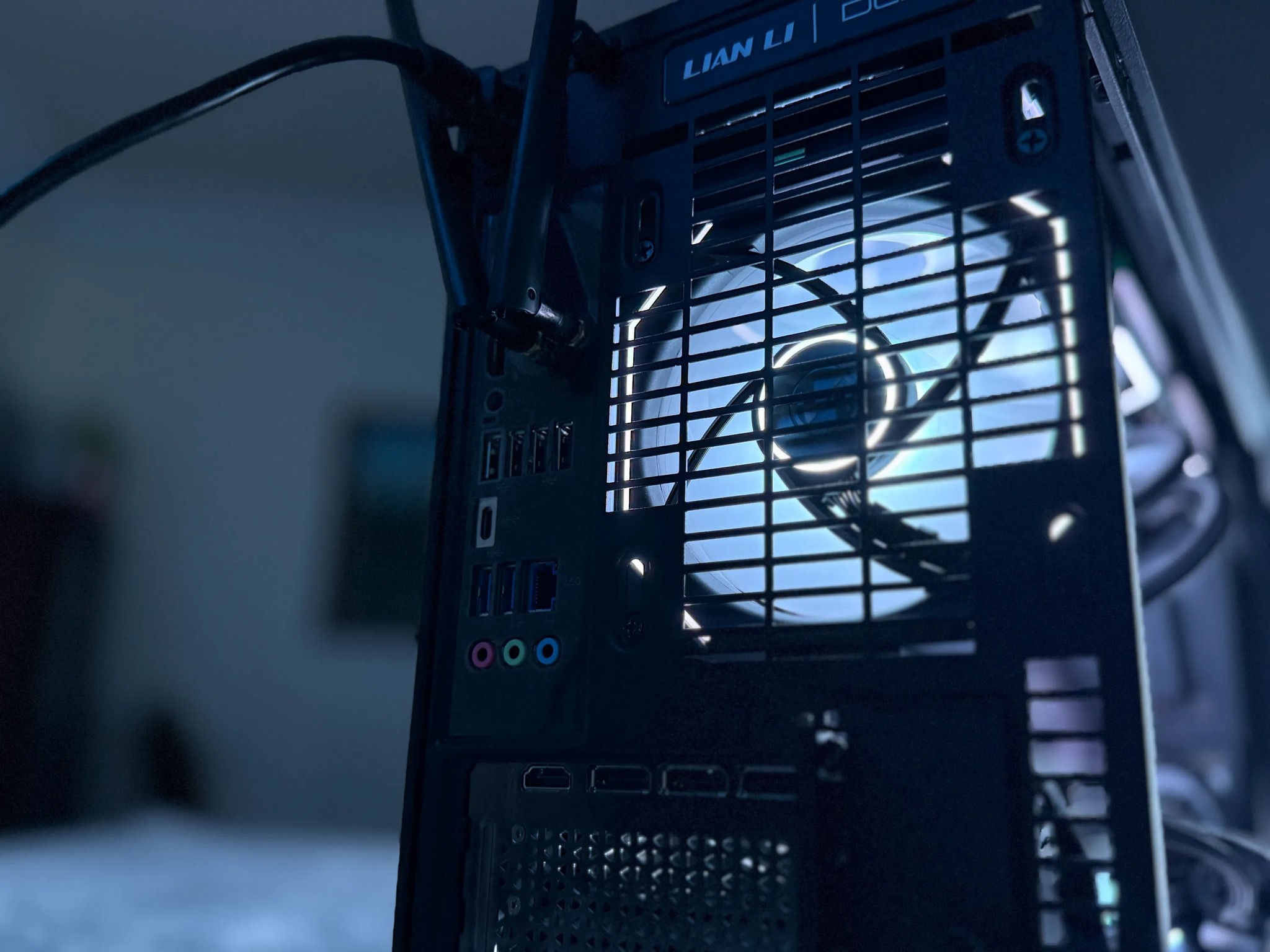 4K Streaming PC - The White Sentinel | RTX 5080 OC | 7950X3D | 32GB DDR5 | 2TB NVME SSD | 1000W Gold