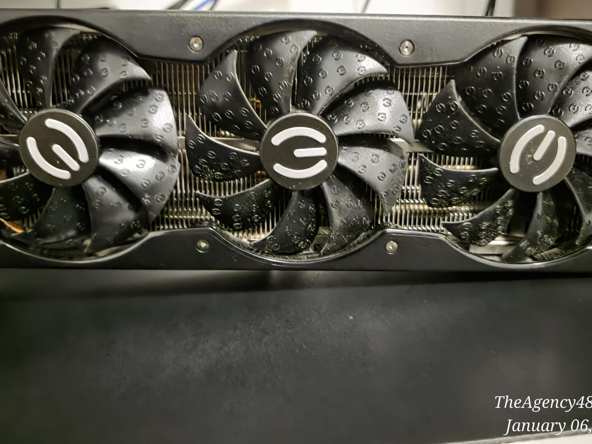EVGA FTW3 ULTRA 3060 TI USED ONLY IN A GAMING PC