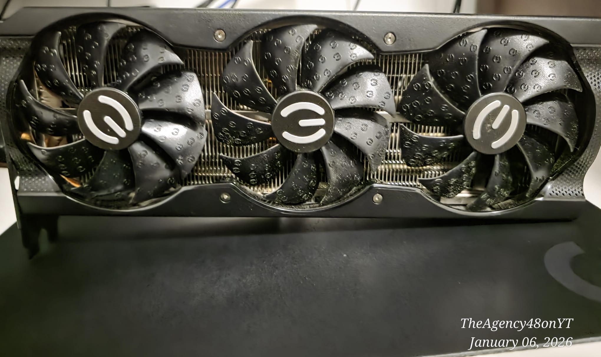 EVGA FTW3 ULTRA 3060 TI USED ONLY IN A GAMING PC