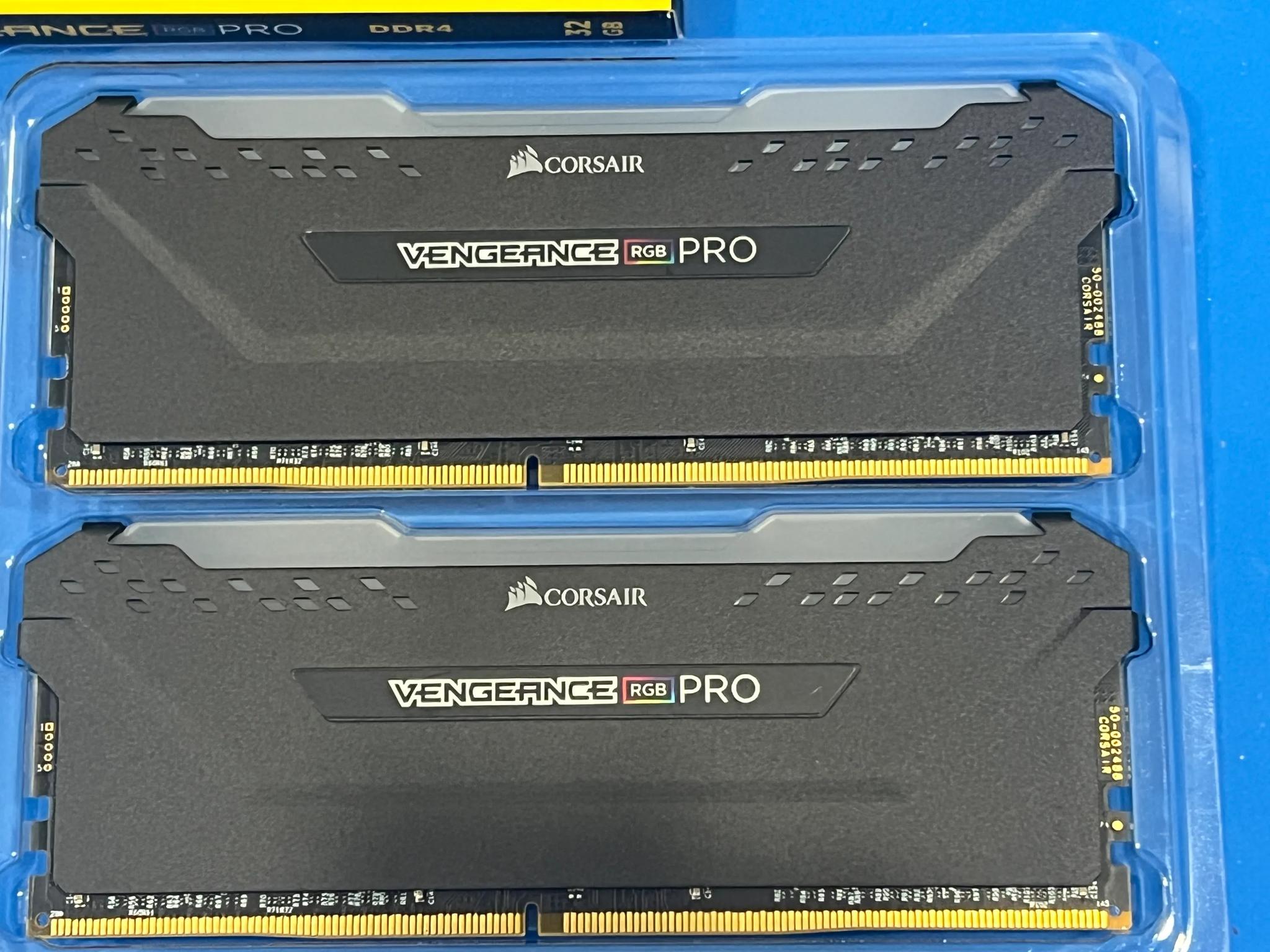 CORSAIR VENGEANCE® RGB PRO 32GB (2 x 16GB) DDR4 DRAM 3200MHz C16 Memory Kit -Black