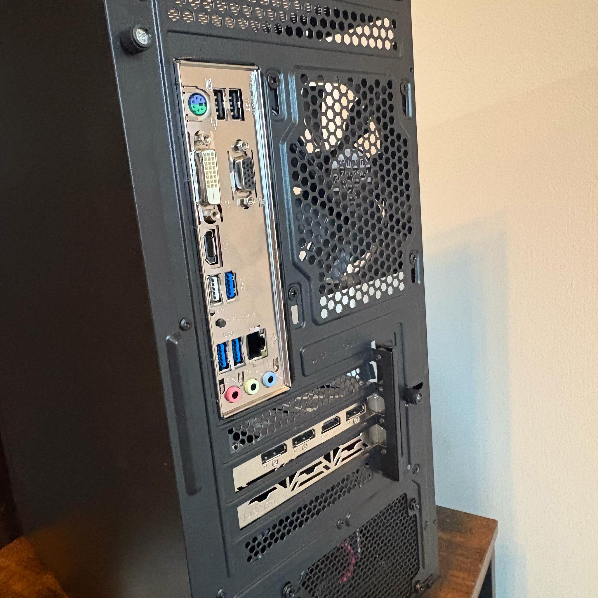 Blacked out rx 6600 gaming pc