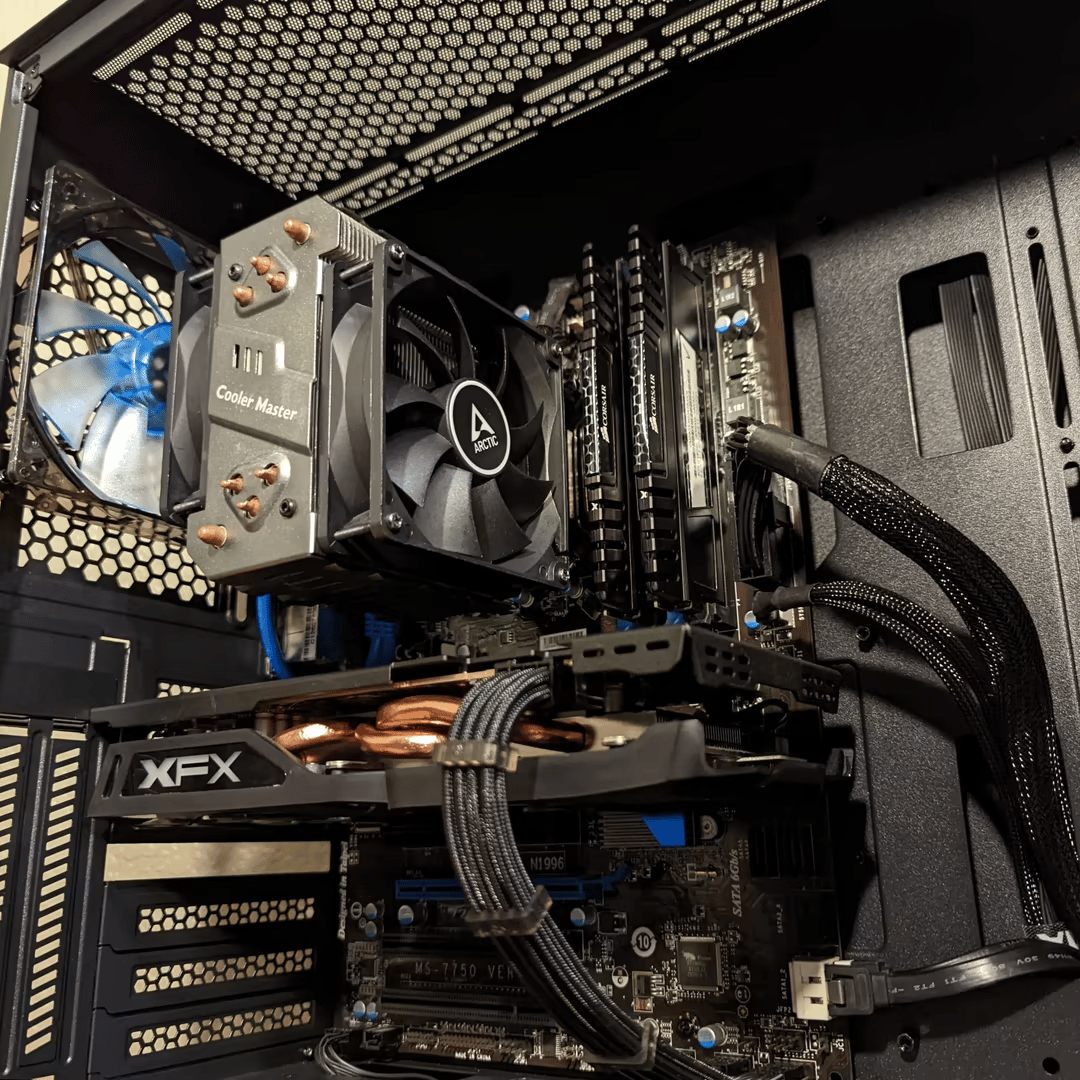 Great 1080p Blue Theme Gaming PC (i7, RX 480)