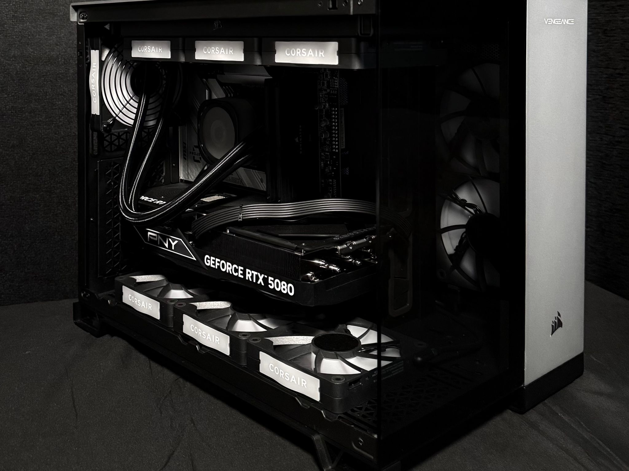 ⚫️💎Corsair vengeance 4K RTX 5080 ⚫️💎 i9-14900KF⚫️💎 W11 pro ⚫️💎 32gb Ram ⚫️💎2Tb storage