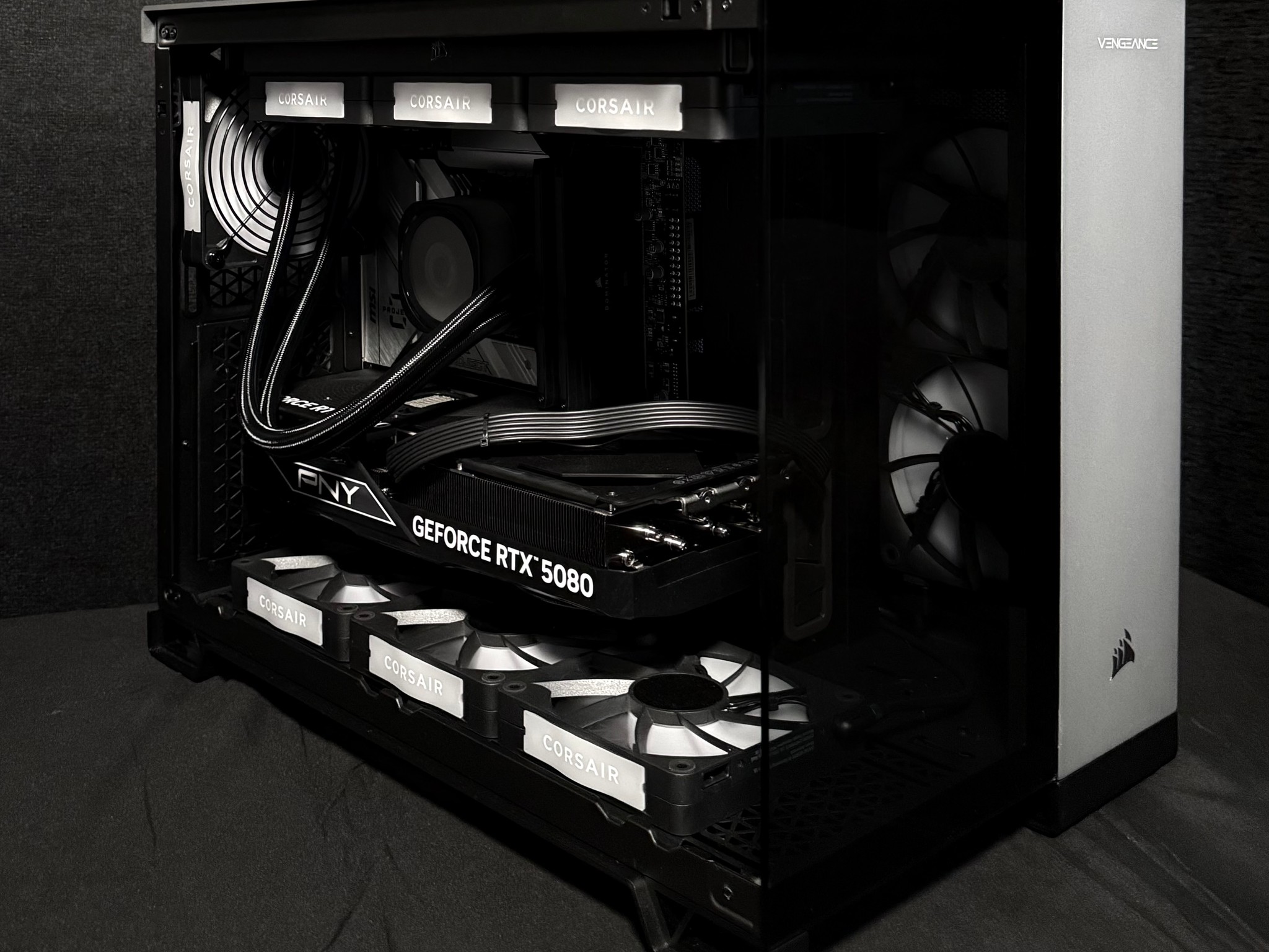 ⚫️💎Corsair vengeance 4K RTX 5080 ⚫️💎 i9-14900KF⚫️💎 W11 pro ⚫️💎 32gb Ram ⚫️💎2Tb storage