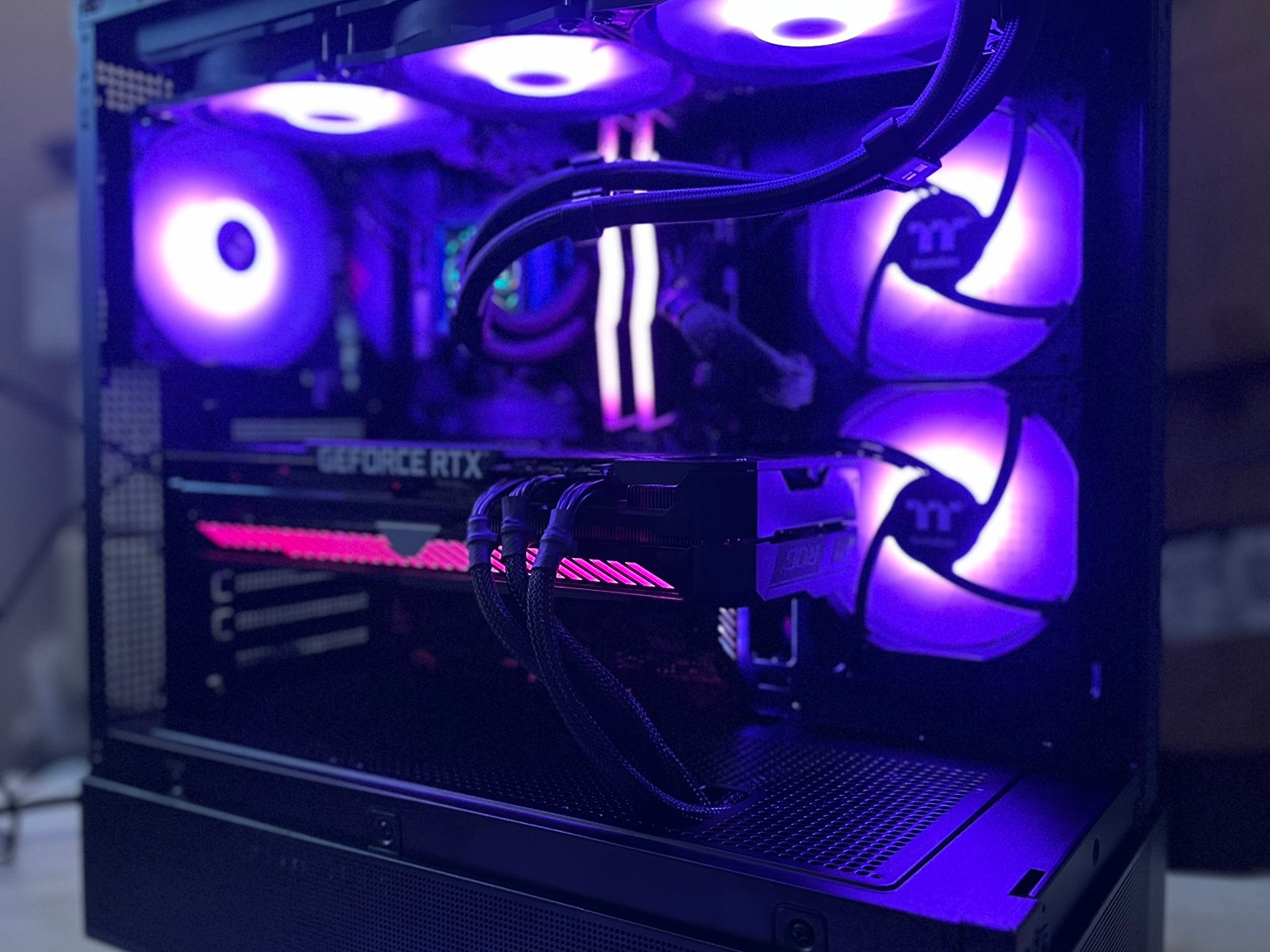 Ryzen 7 5800XT / RTX 3080 Ti / 1TB NVME / 32GB RAM