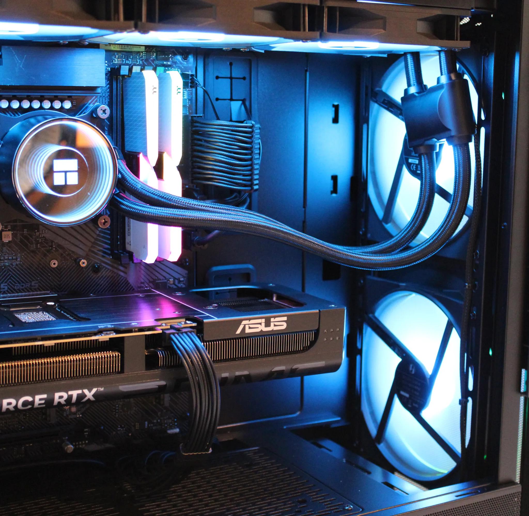 CUSTOM GAMING PC i9 and 5070