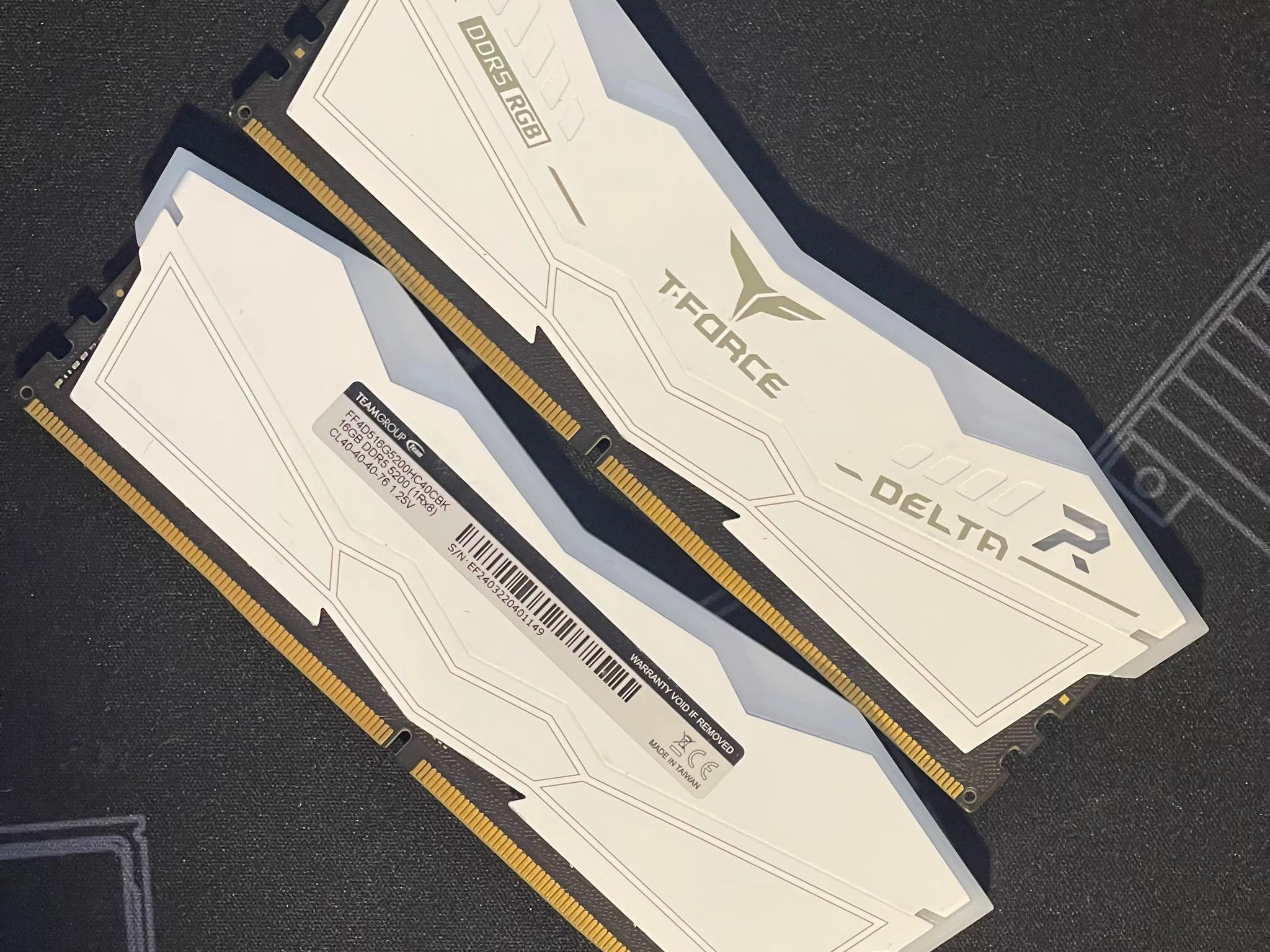 TeamGroup T-Force Delta R DDR5 RGB 5200 CL40 32GB (2x16GB) - White