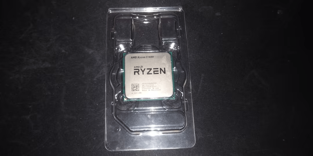 AMD Ryzen 5 1600 65W AM4 Processor with Wraith Stealth Cooler