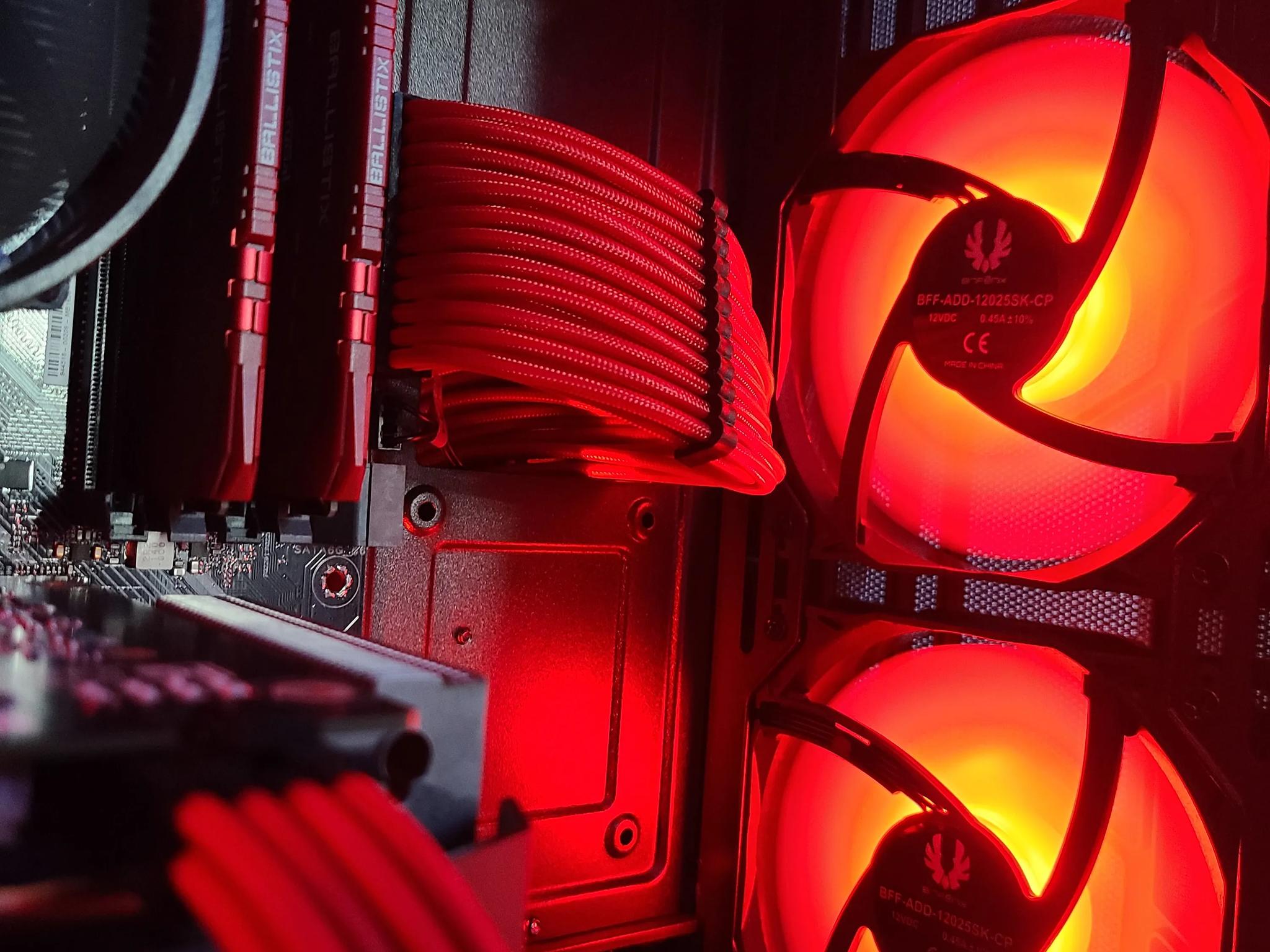 ⚫🔴 Scarlet Noir ⚫🔴 GTX 1060 6GB + Ryzen 5 1600