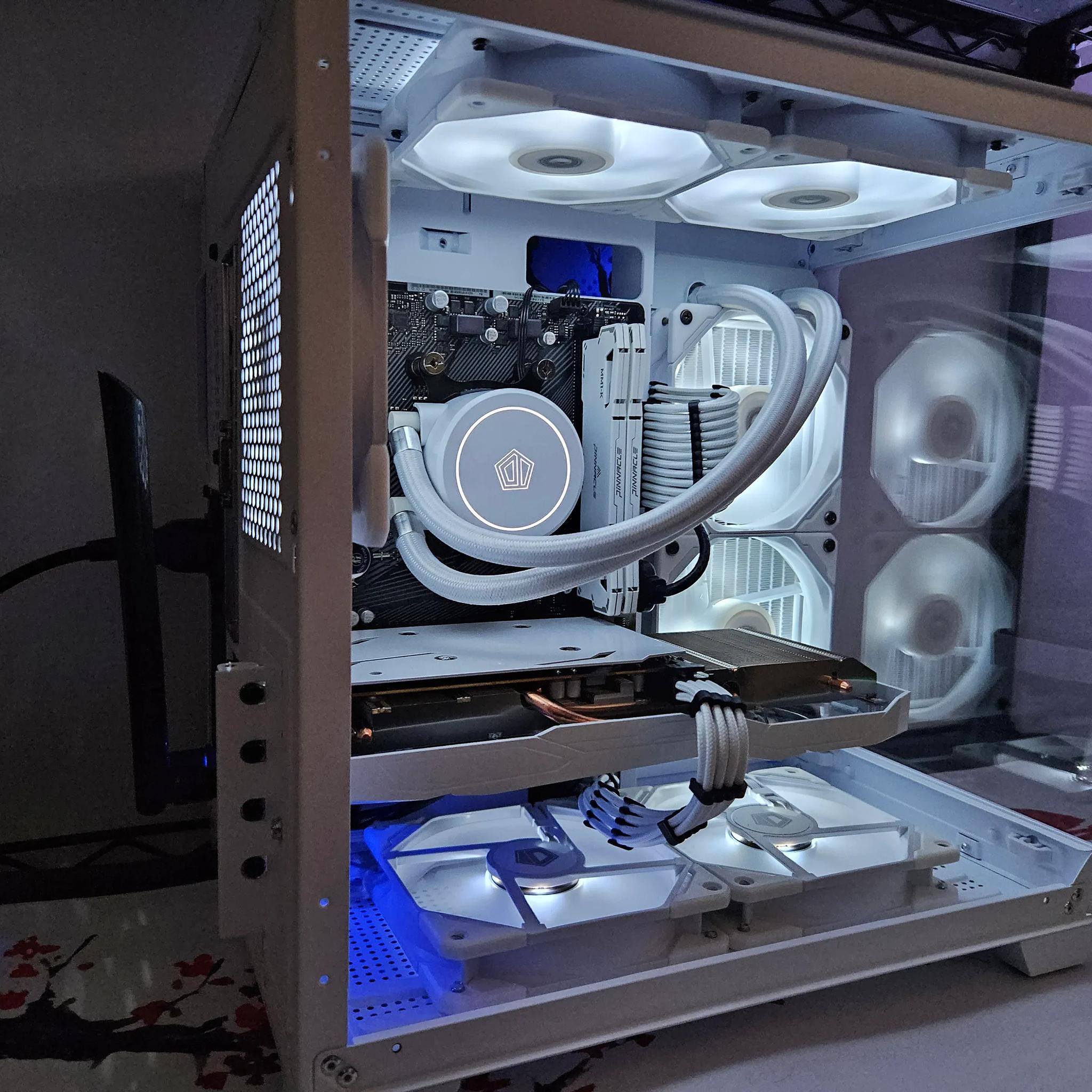 Arctic Beast Liquid cooled RIG Ryzen 7 5700G/ 32GB RAM/ 2TB SSD/ AMD RX6600