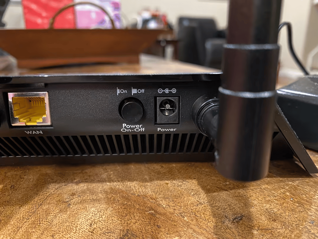 Netgear NightHawk AC1750 - R6700v3 WiFi Router