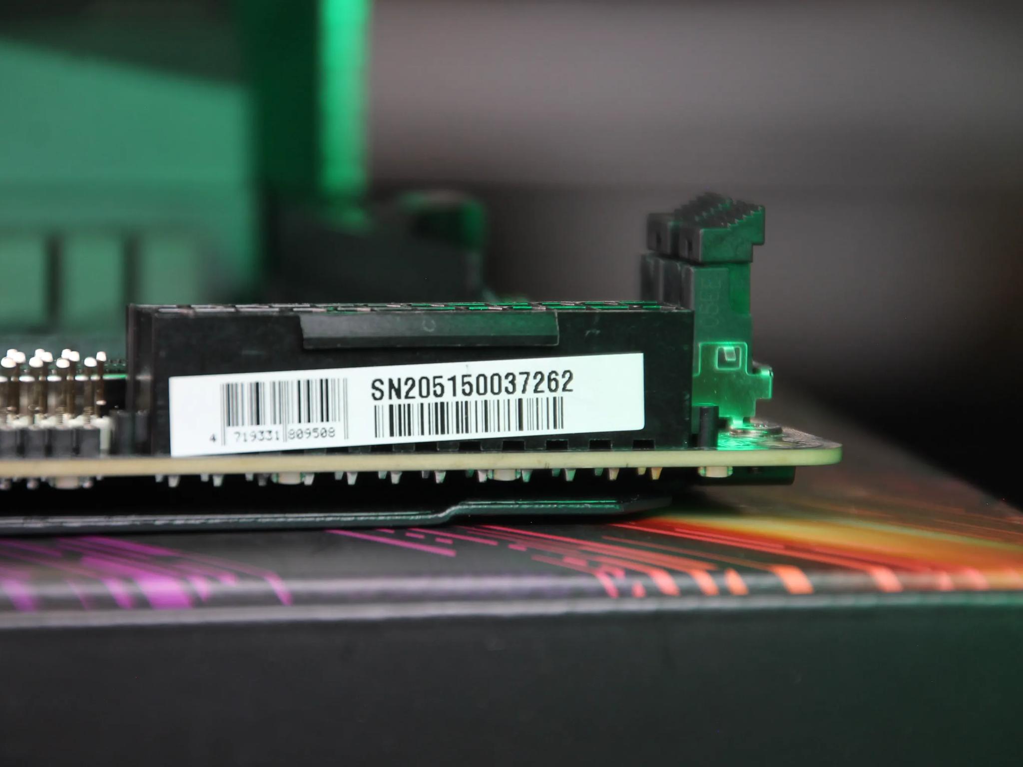 GIGABYTE B550i AORUS PRO AX ITX Motherboard