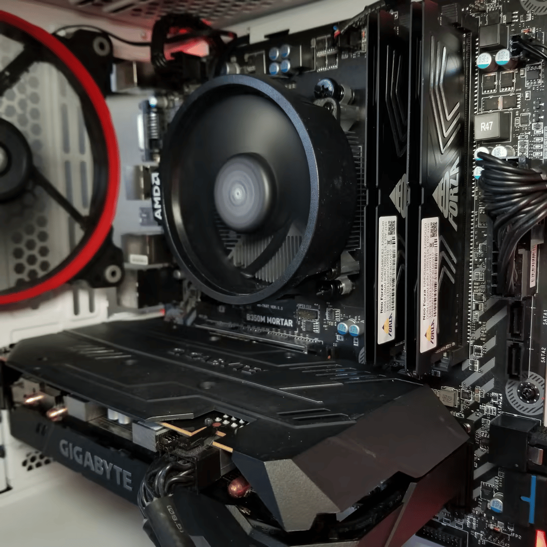 AMD Ryzen 5 2600X // AMD Radeon RX 5500XT // NEO Forza 16GB 3200MHz