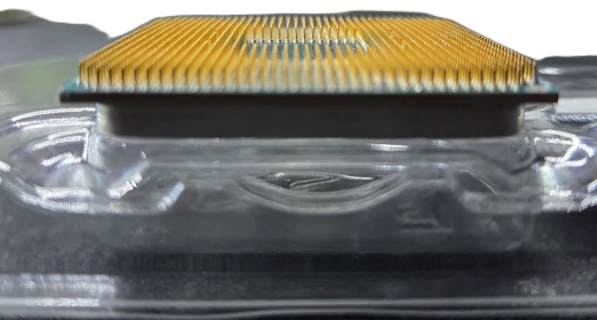 AMD Ryzen 7 2700X with Forza DDR4 2X8GB (16GB) RAM