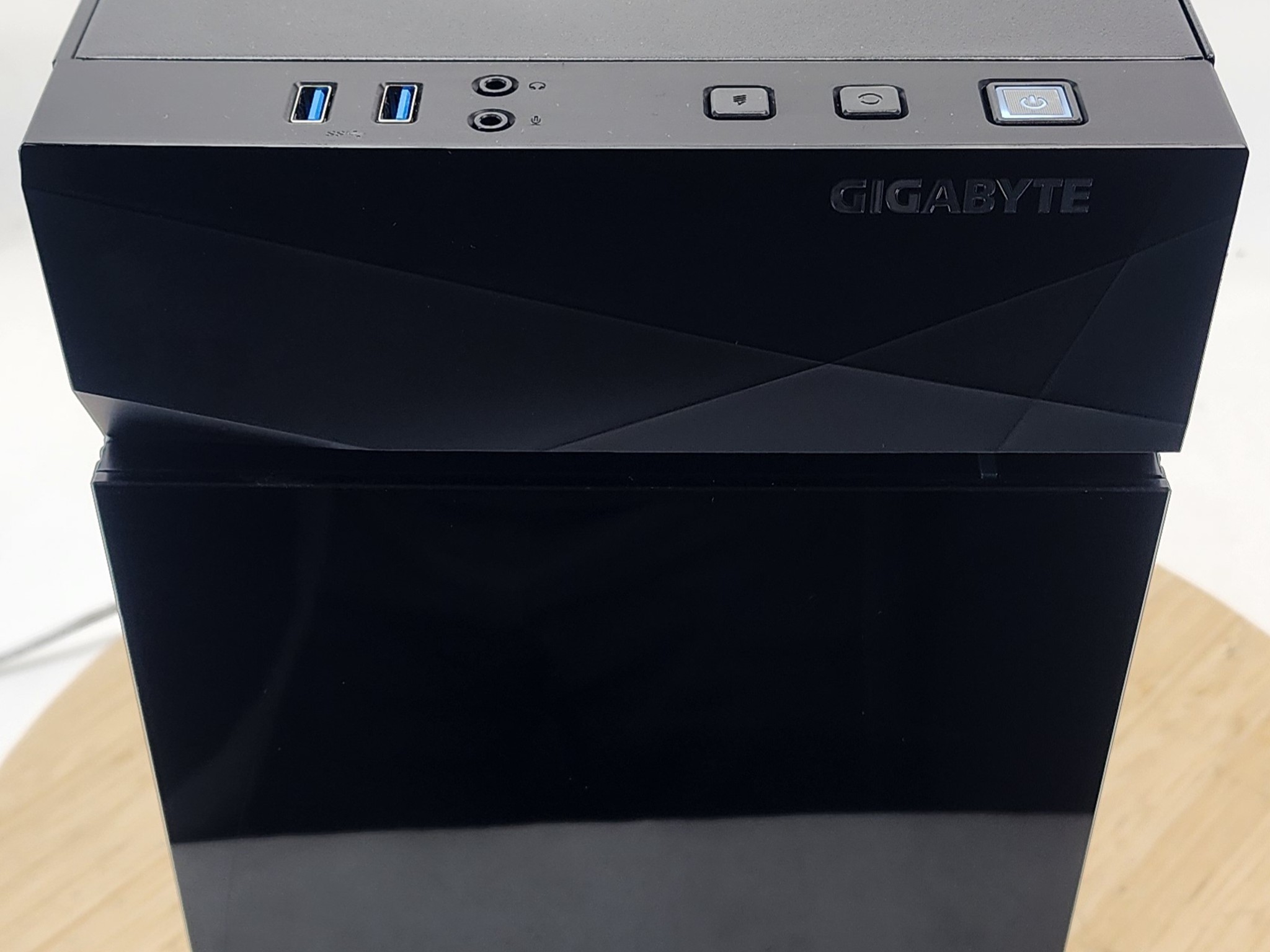 Gaming PC Ryzen 5 3600 16GB RAM 256GB SSD + 1TB HDD RTX 3050 8GB Win11 Computer
