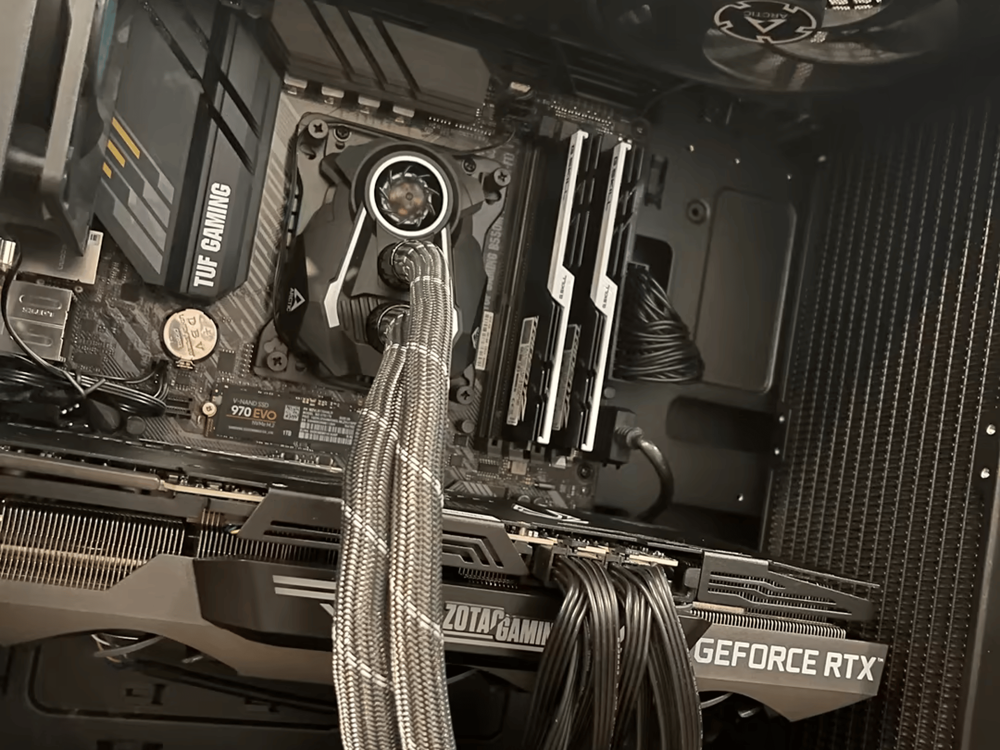Ryzen 5900x, Zotac 3090, 1000W PSU, 2TB Custom PC