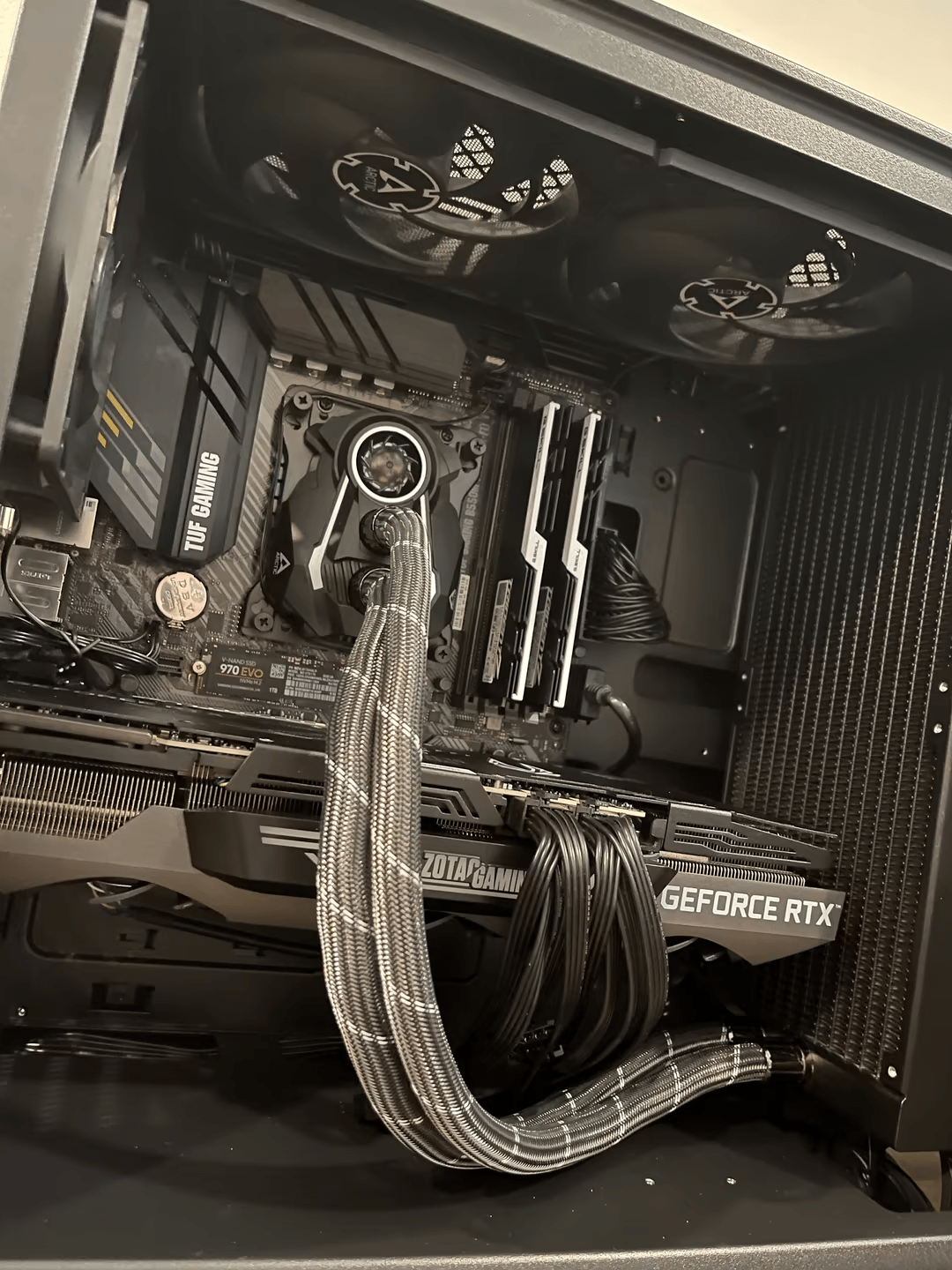 Ryzen 5900x, Zotac 3090, 1000W PSU, 2TB Custom PC
