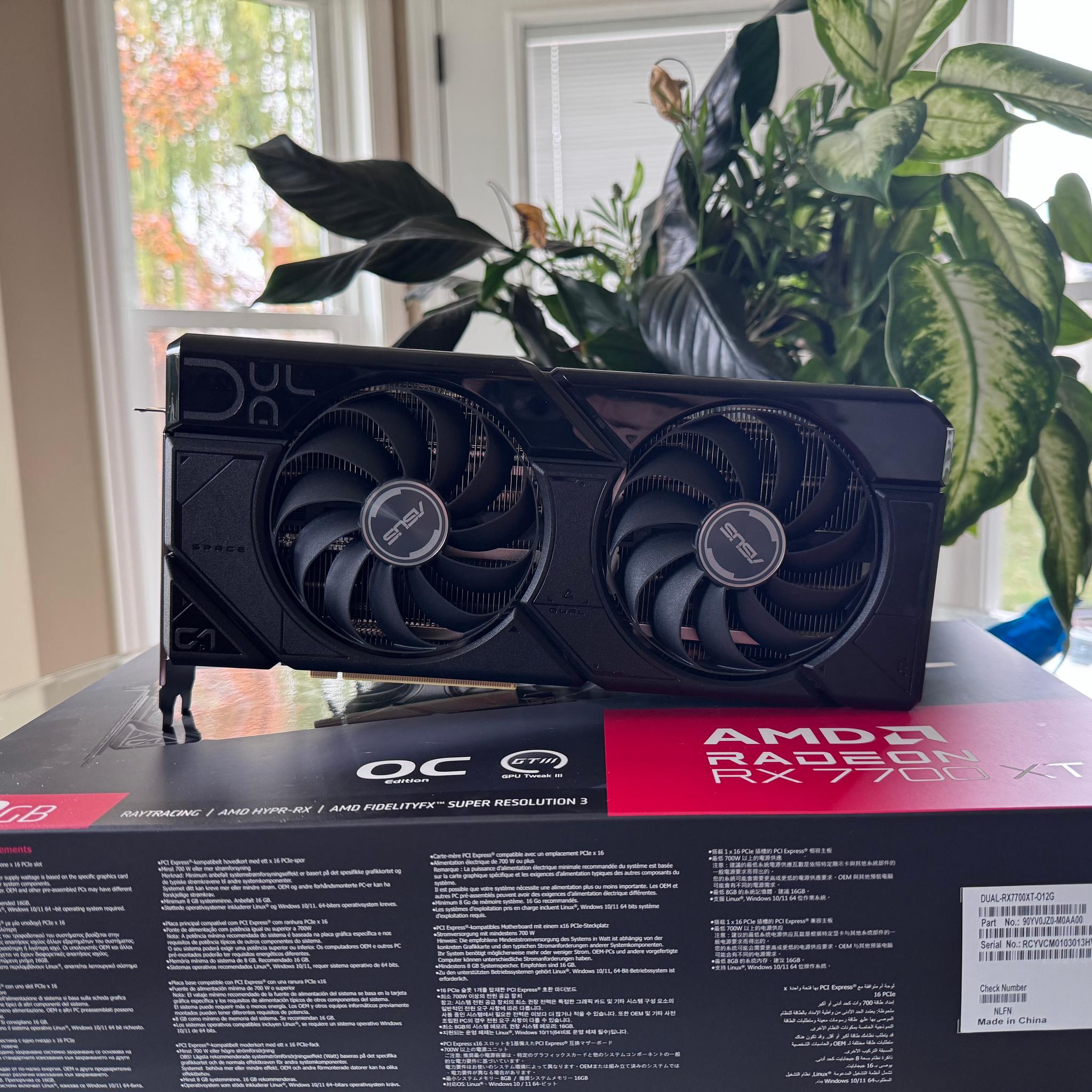 ASUS TUF GAMING OC Radeon RX 7700 XT
