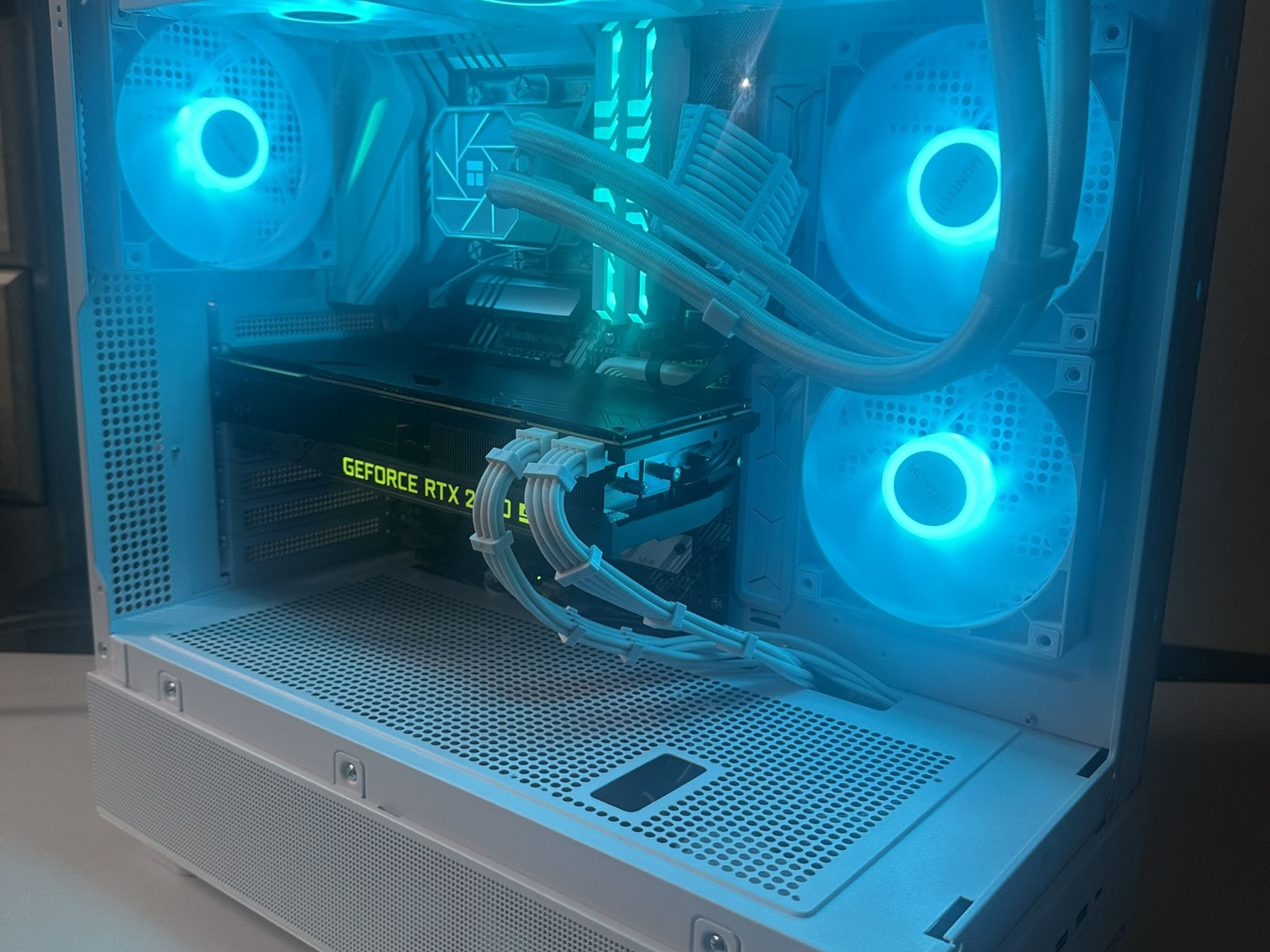 Gaming PC (i7-10700K / RTX 2070 Super / 1 TB NVME / 32GB RAM)