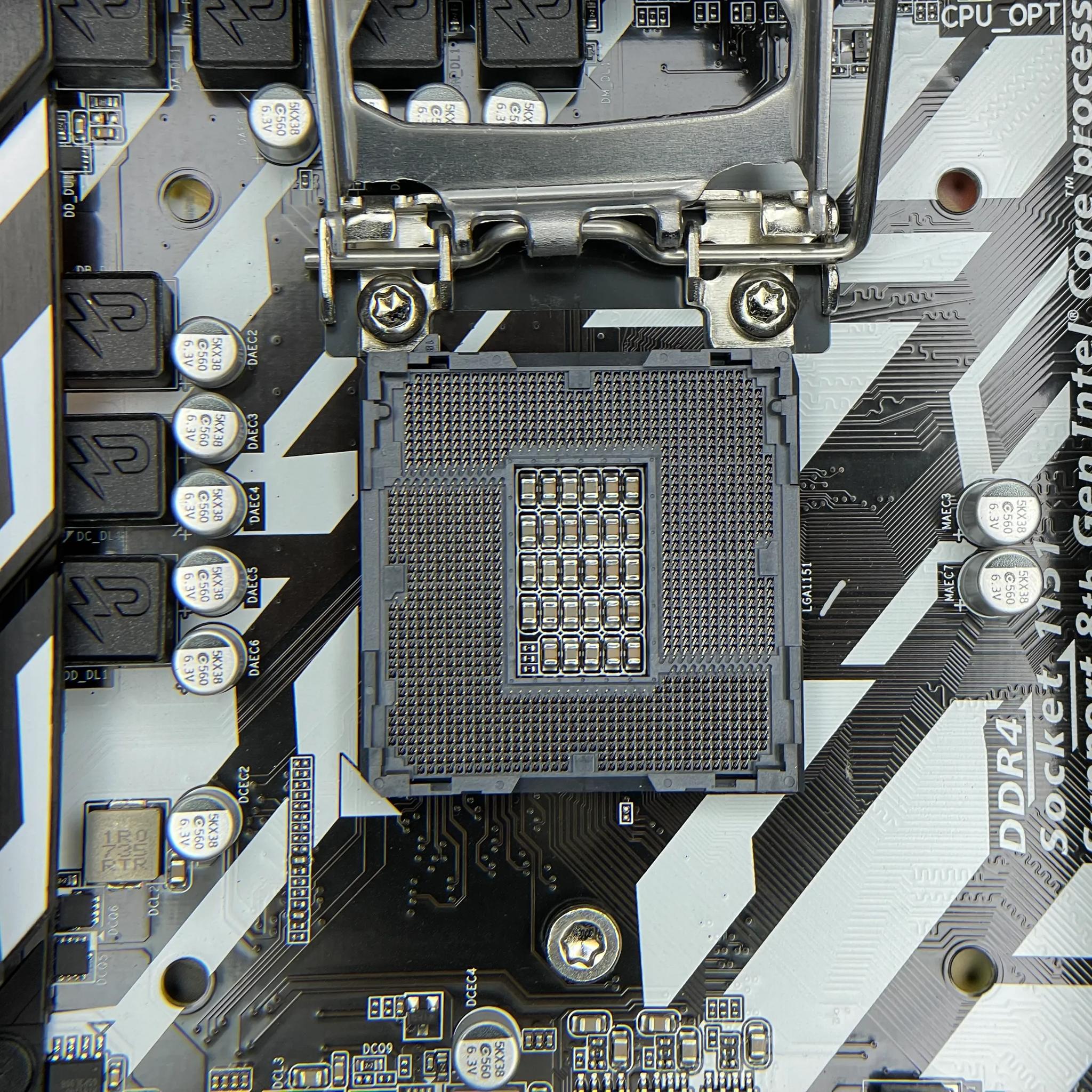 i5-8600K + Gigabyte Z370XP SLI + 32GB Corsair Vengeance 3000MHz Gaming Bundle