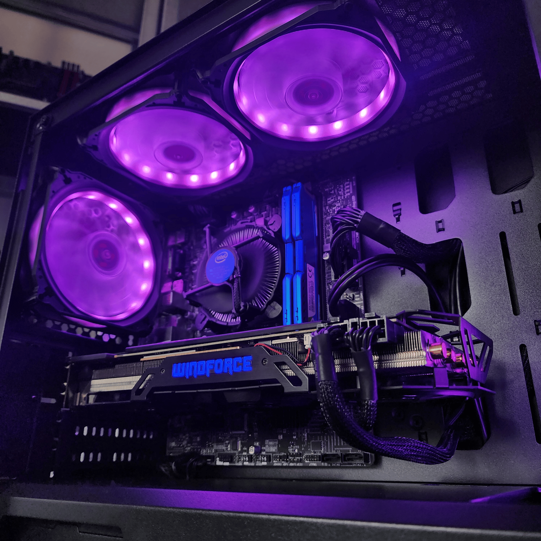 Intel Core i3 10100F // GeForce GTX 980 4GB // 16GB 3200MHz