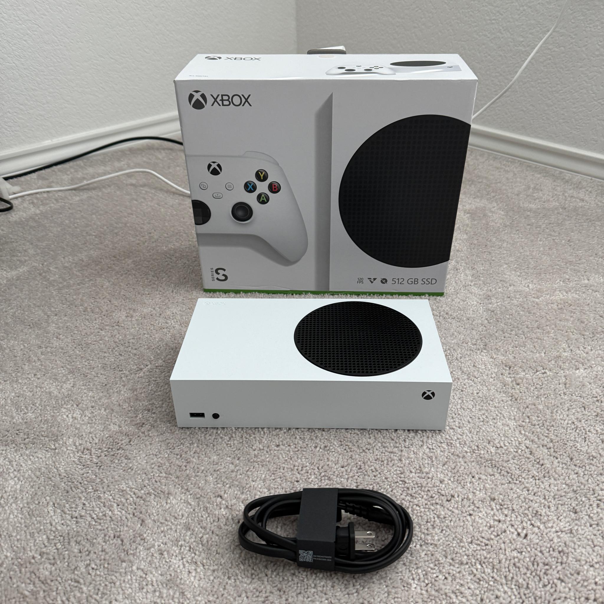 Xbox Series S - Like New!