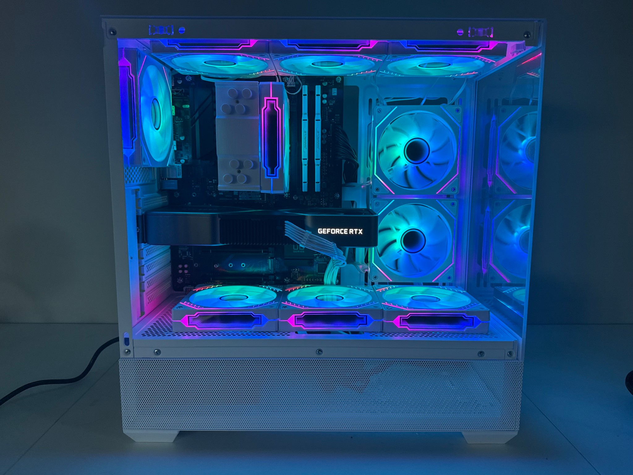 White RTX 3080 Gaming PC (Ryzen 7 5700 X3d)