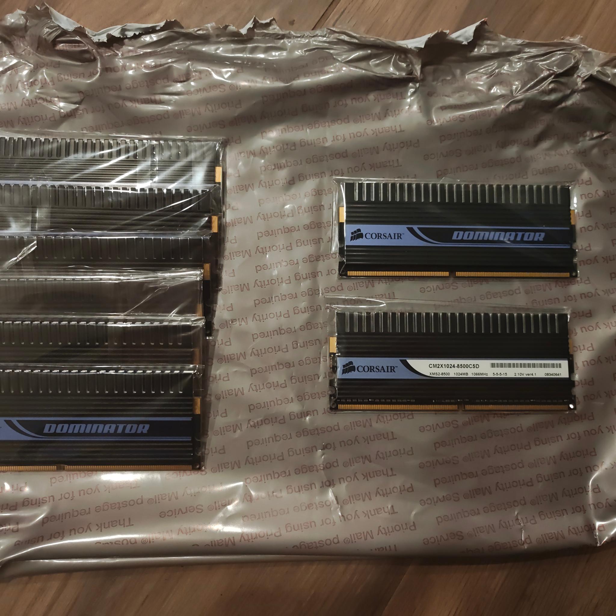 1GB Corsair Dominator DDR2 1066MHz Desktop RAM Module