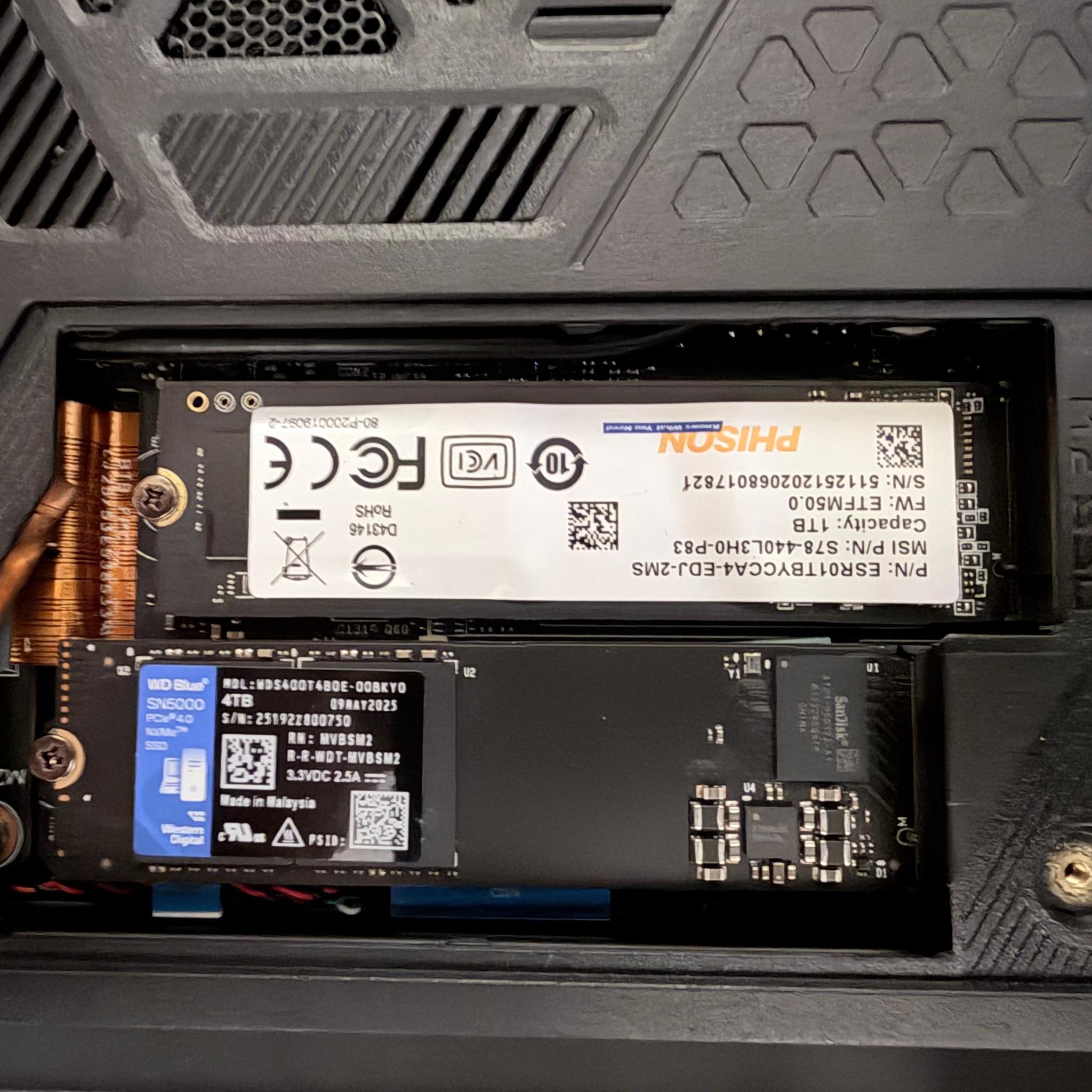 Like NEW MSI Raider 16 Max - Core Ultra 9 290HX Plus, 1TB & 4TB NVMe Gen4, 64GB DDR5-5600, RTX 5090