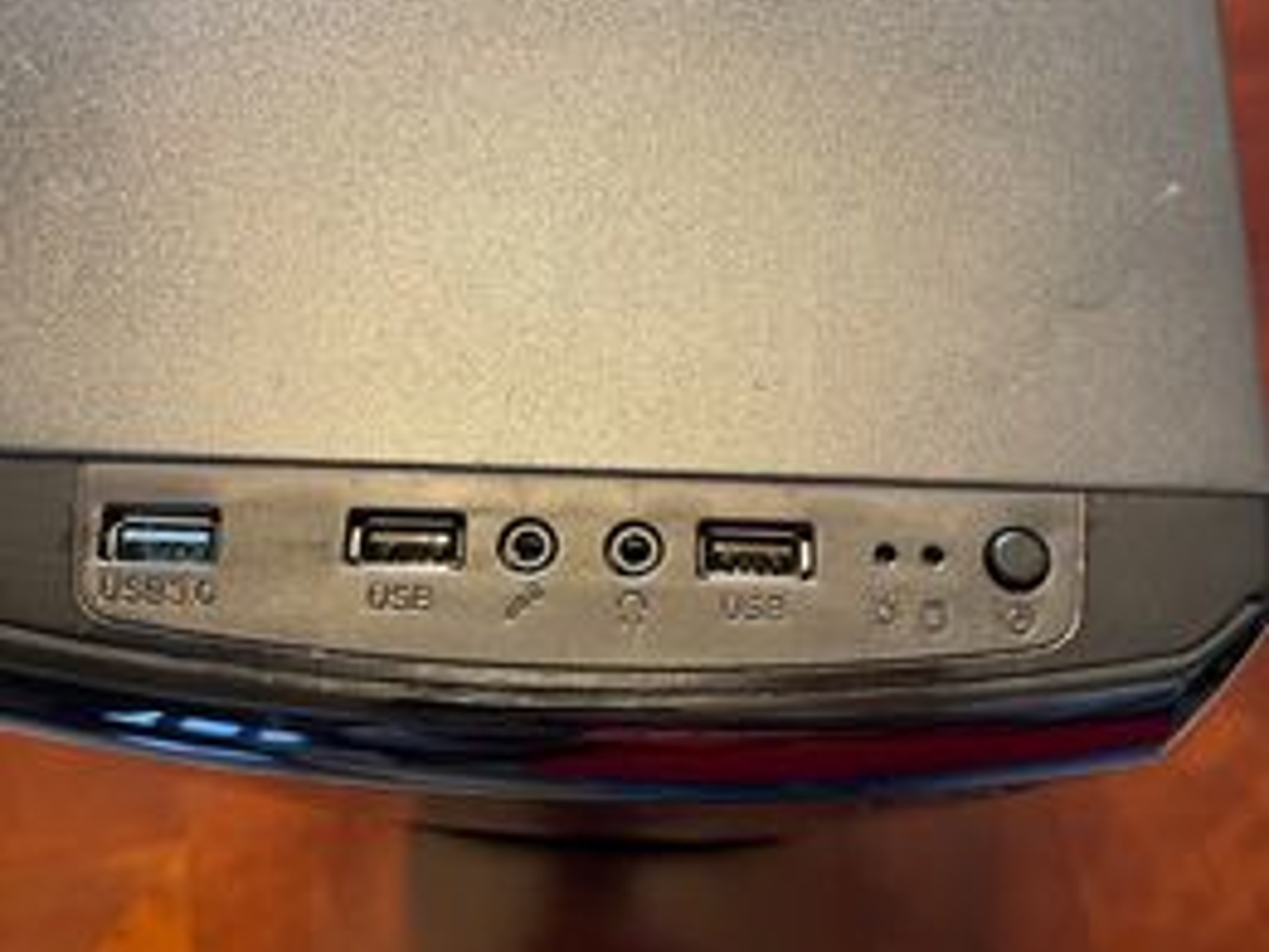 Great Condition Custom PC with EVGA SuperClocked black edition 1070