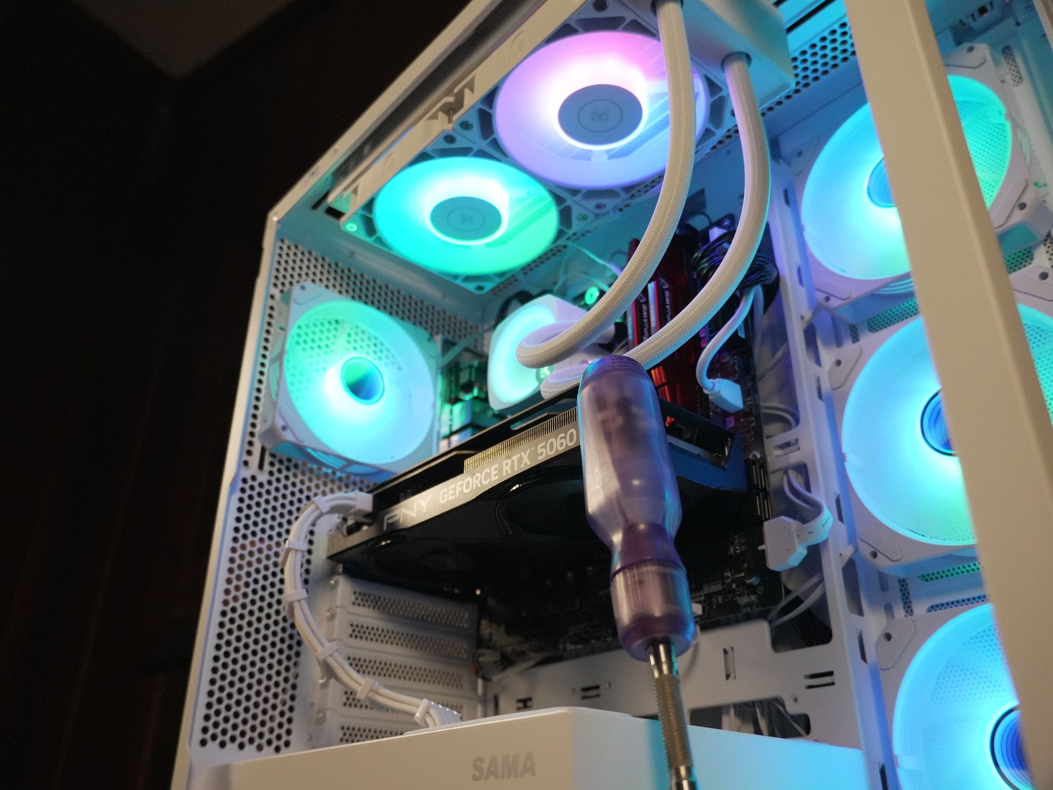 Escapism | RTX 5060TI 8G | RYZEN 7 5800X | 16GB DDR4 | 500GB SSD | WINDOWS 11 PRO | WIFI & BT |