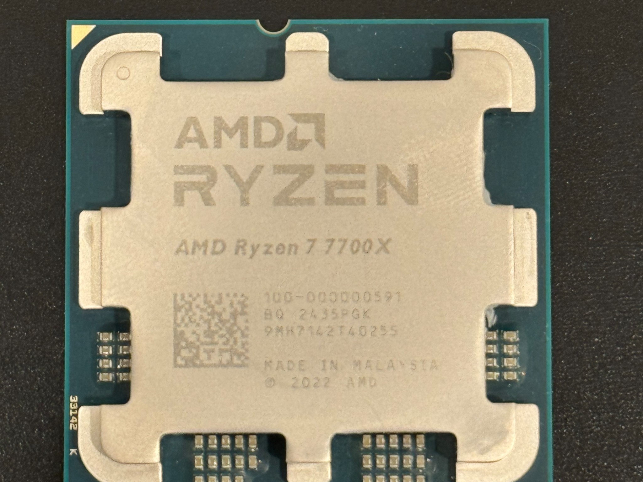RYZEN 7 7700X