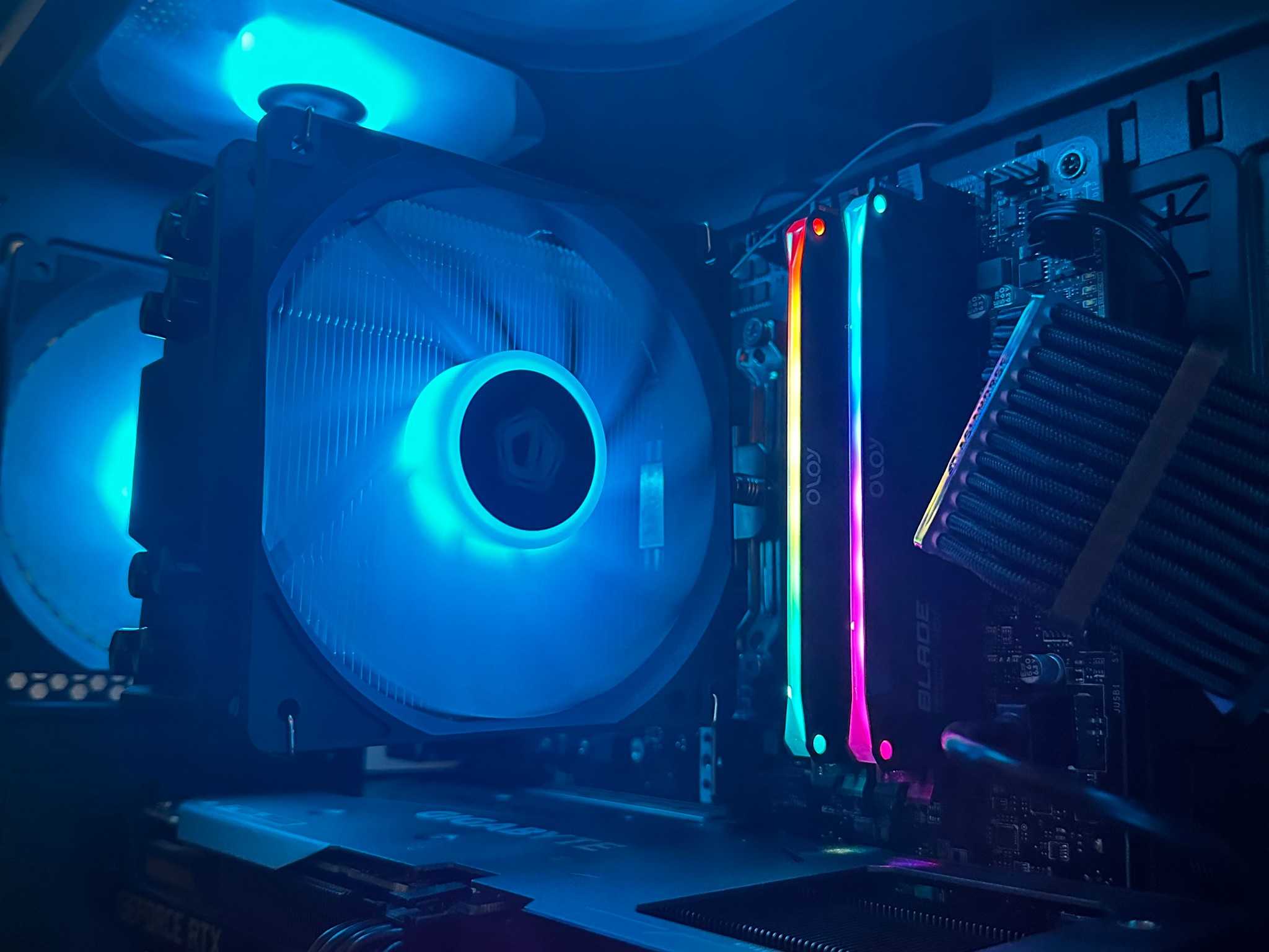 Gaming PC (Ryzen 5 5600 + RTX 3060 12GB + 32GB RGB RAM)
