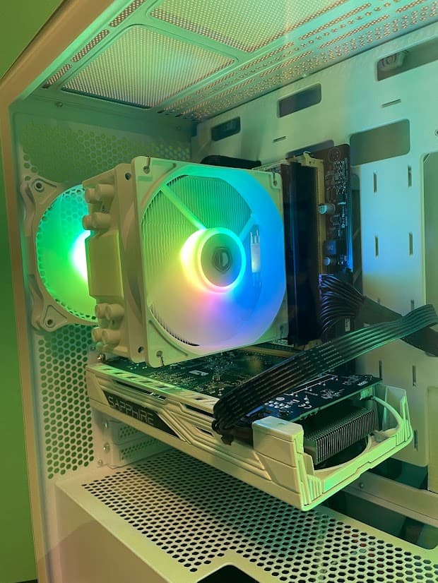 White GLASS Gaming PC| Intel i5 / Amd RX580 / 8GB / 500GB SSD Win 10 Pro WiFi