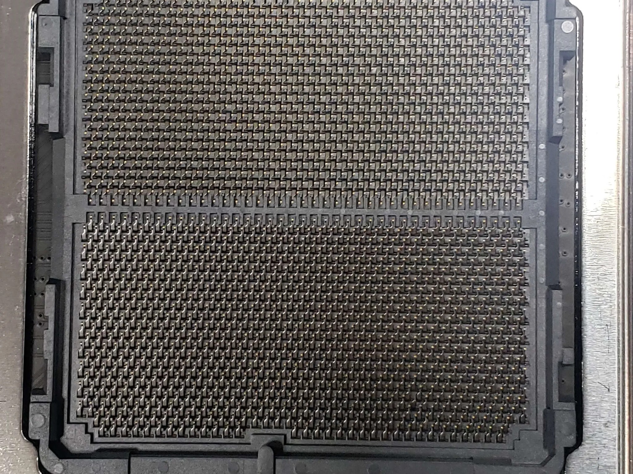 B650 Gigabyte Aorus Elite AX Motherboard (READ)