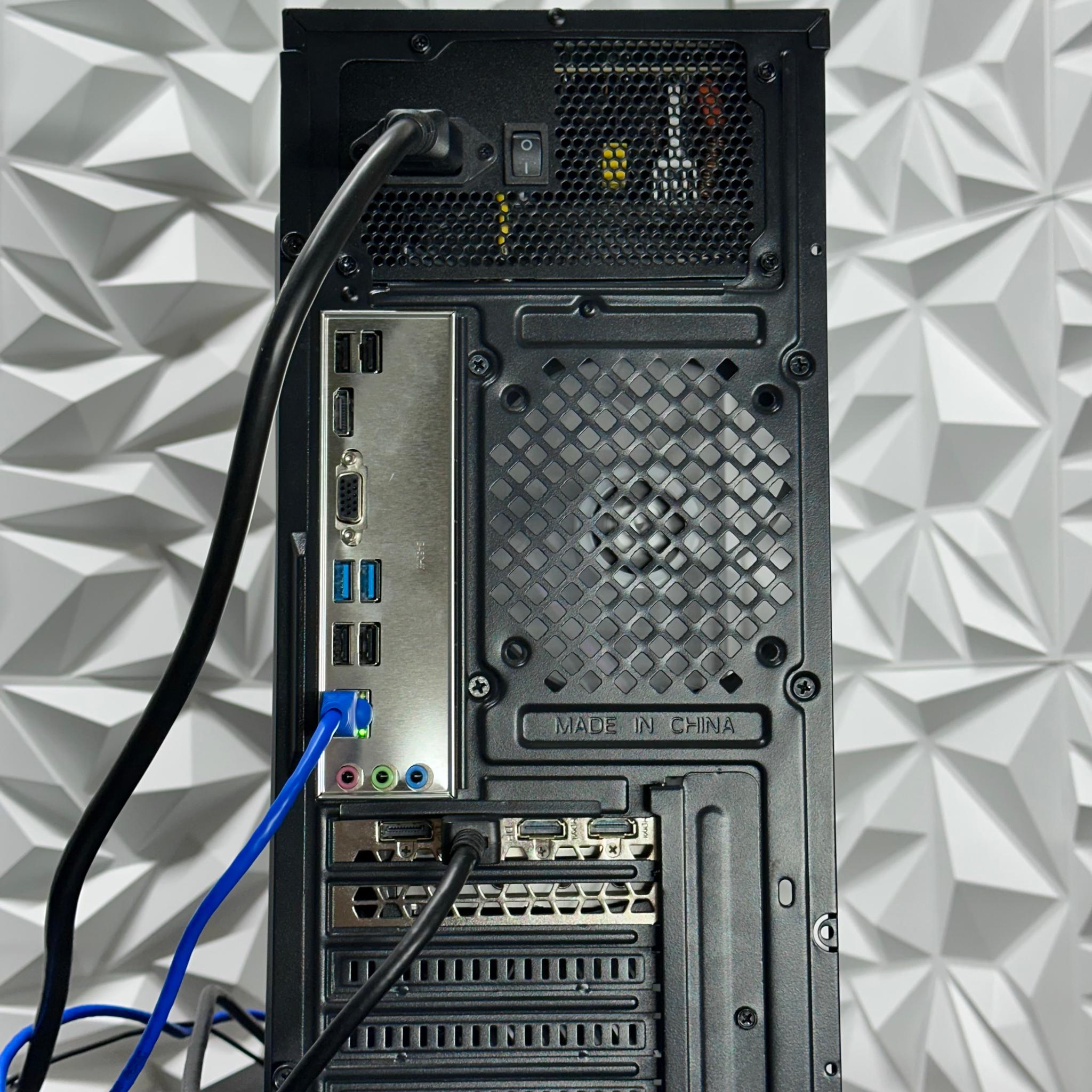 Rx 6600 XT / Ryzen 5 5500 / 16GB 3000MHz / 512GB SSD / Windows 11 Pro
