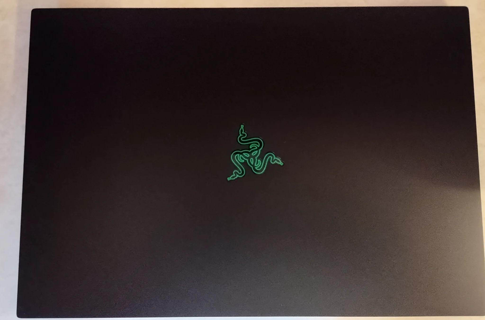 Razer Blade 18 240Hz QHD+ i9-13950HX 16GB RAM 1TB SSD RTX 4060