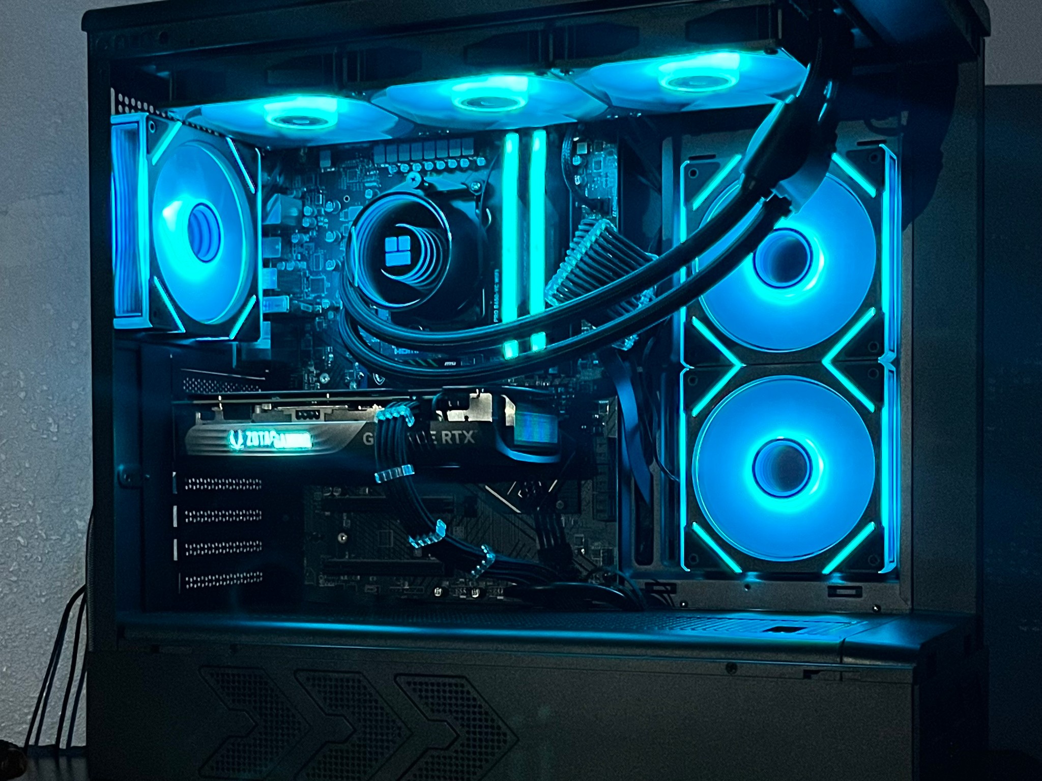 🟦High End Gaming PC⬛️| RTX 4070 OC | Ryzen 7 7700 | 32 GB DDR5 | 1 TB SSD