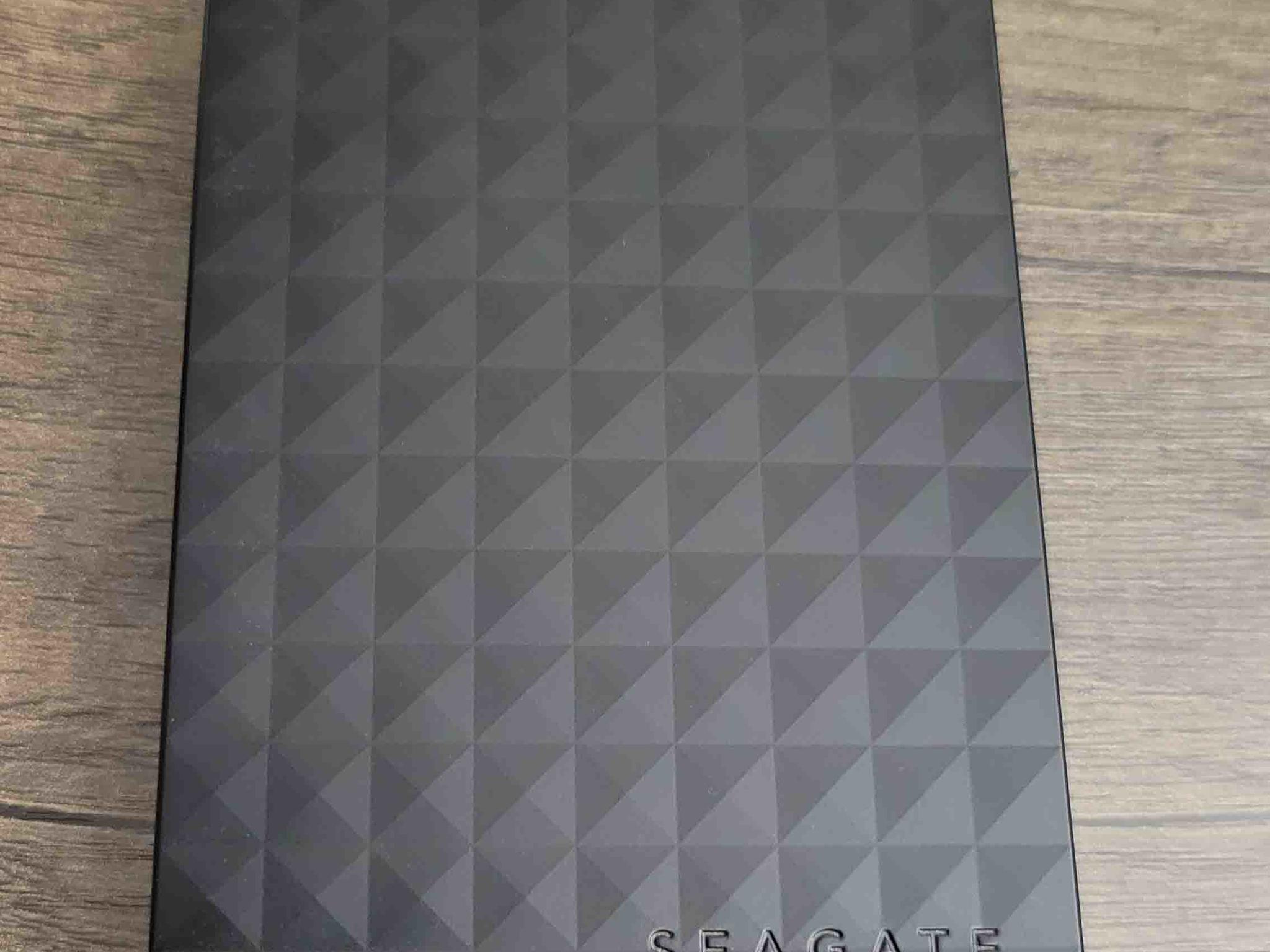 Seagate Expansion Portable 4TB External Hard Drive Desktop HDD – USB 3.0 for desktop/laptop/PS/etc.
