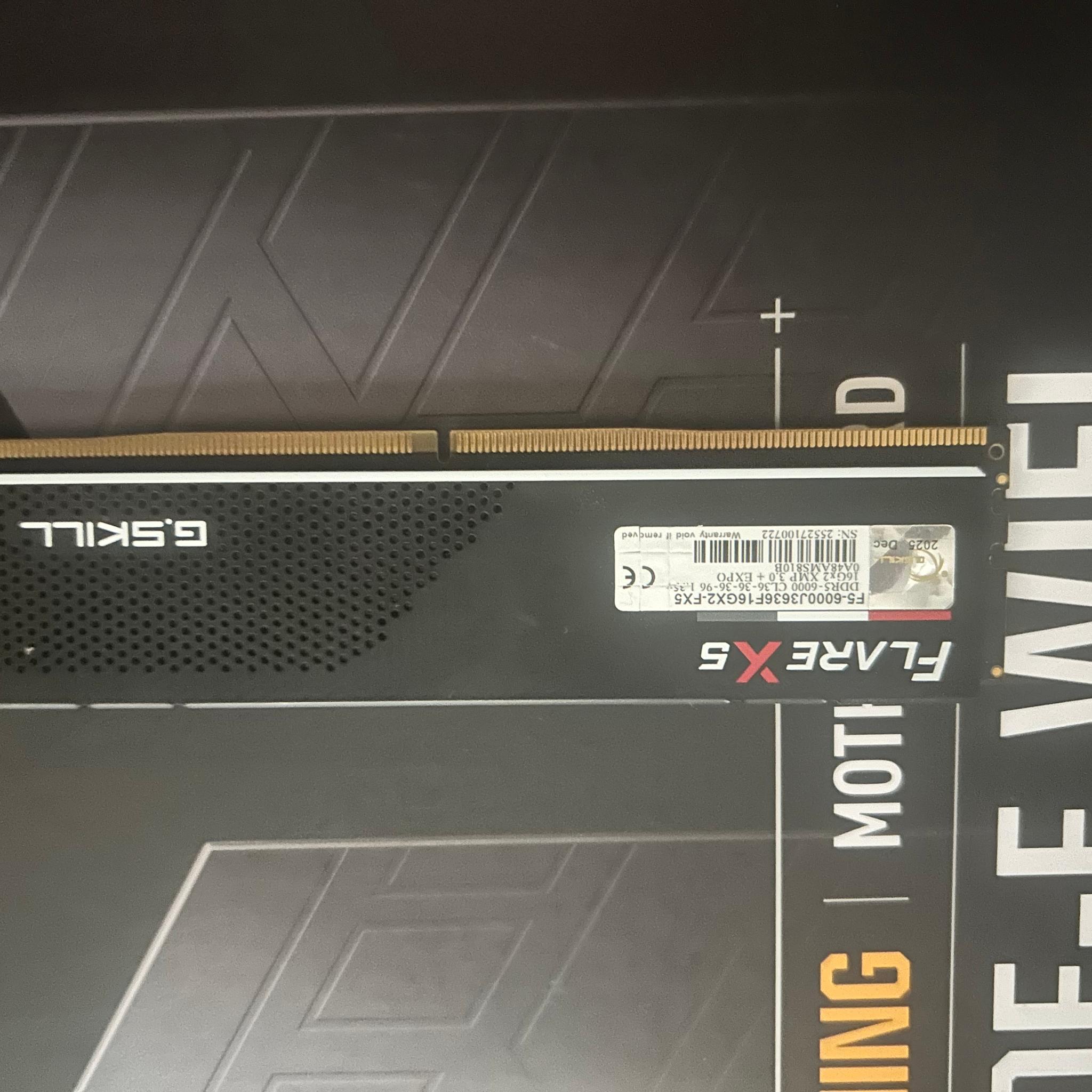 ASUS B650E TUF GAMING + 1 X 16GB GSkill Flare