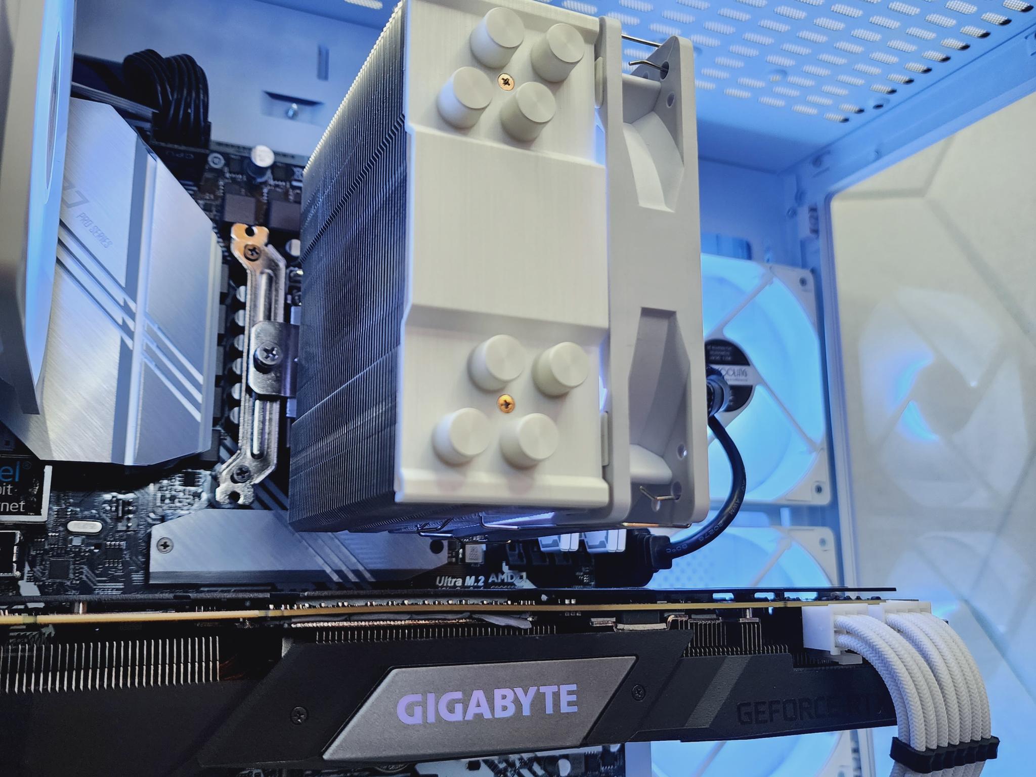 💙🤍💙 Gigabyte RTX 2080 // Intel Core i5 9600K // Timetec 16GB 3600MHz*