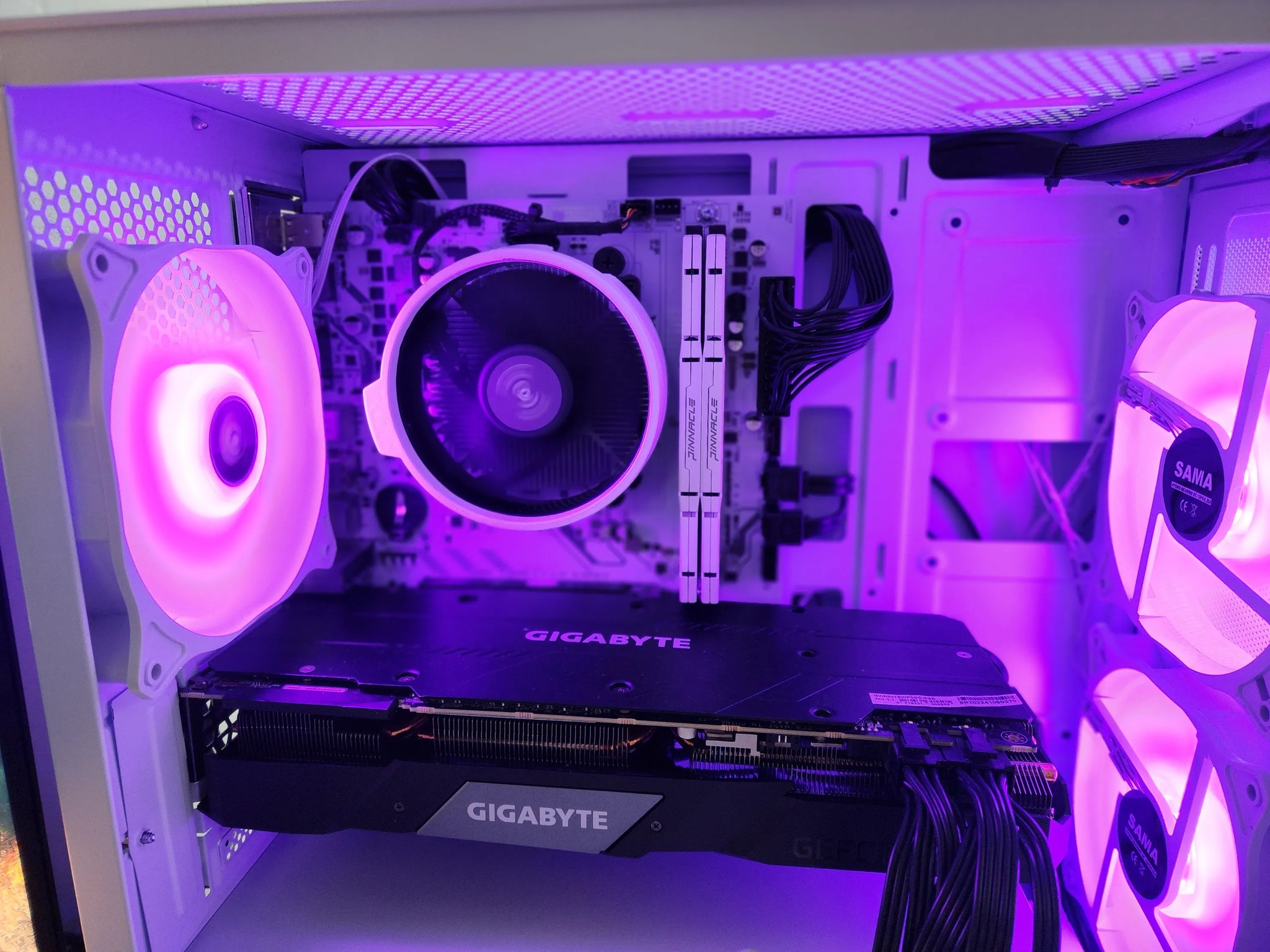 1080p / Light 1440p Gaming PC (Ryzen 5500, RTX 2070 Super, 32gb DDR4 3200 mhz)