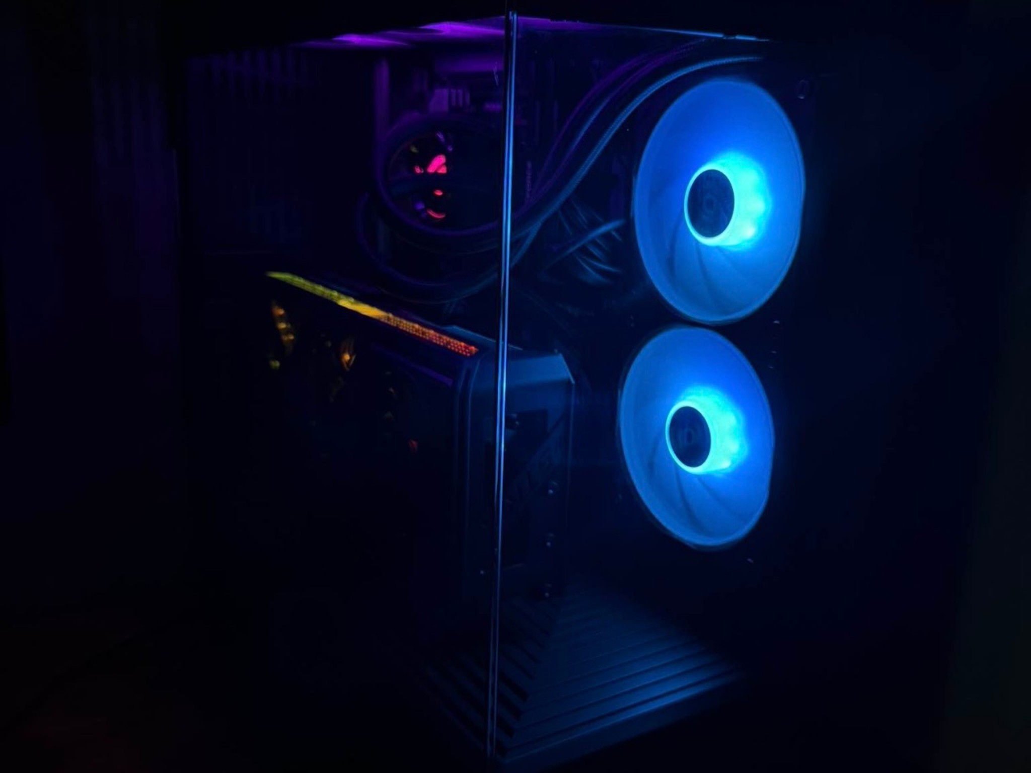 GeForce RTX 5070 Ti ROG Strix Gaming PC - Core Ultra 7 265KF, 32GB DDR5 RAM, 2TB NVMe SSD