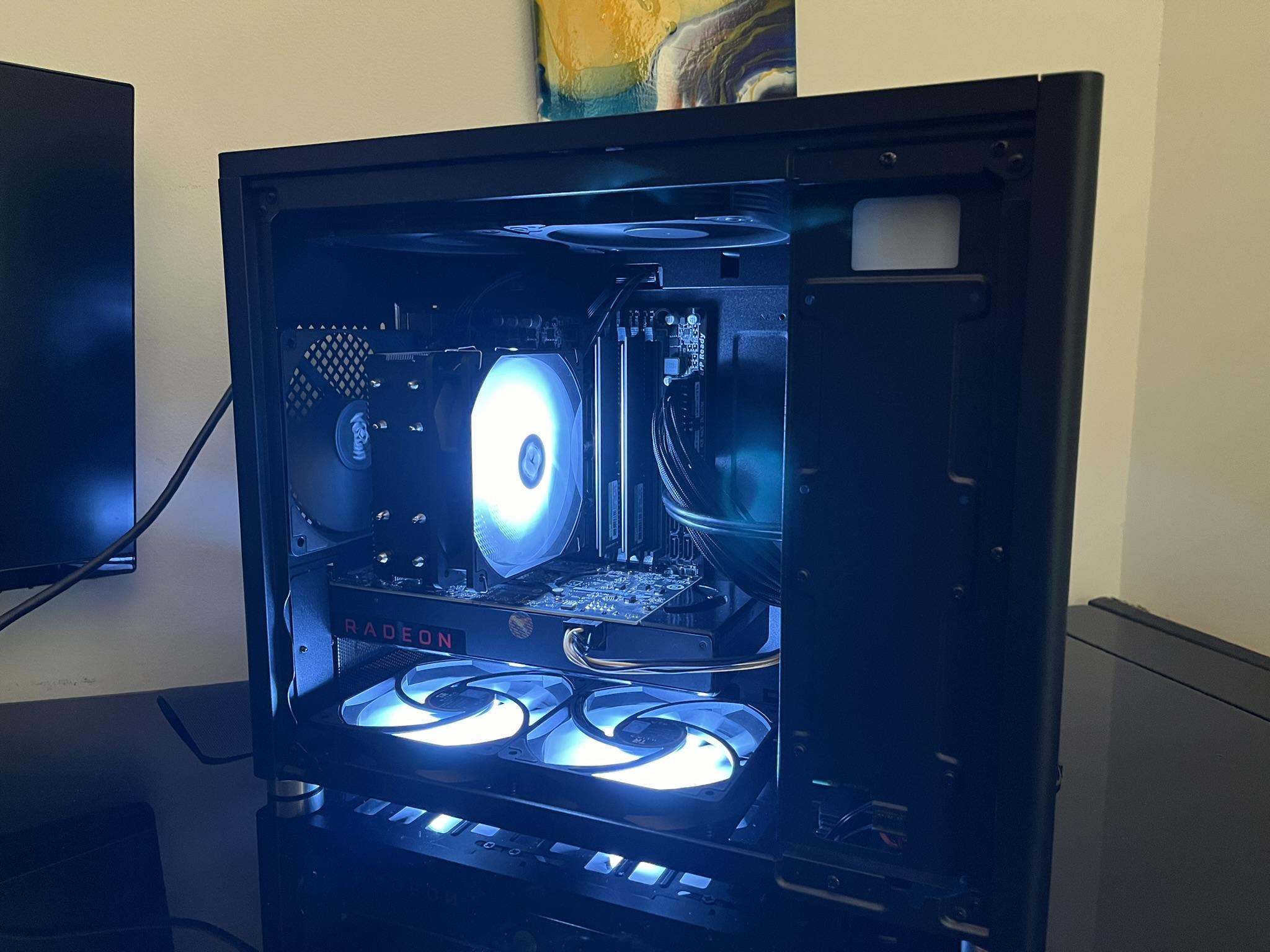 Intel Core I7-6700 paired with an RX580